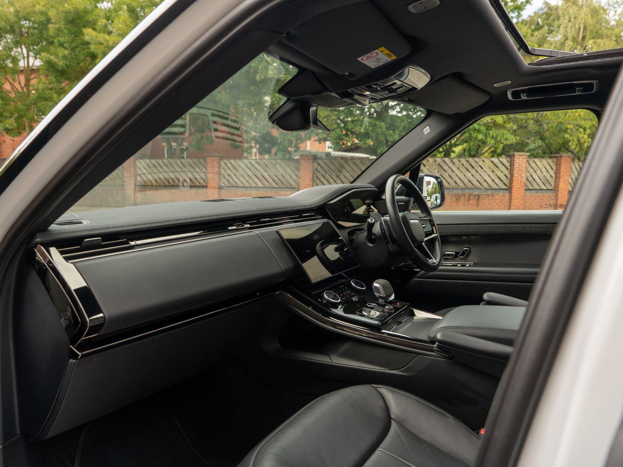 Land Rover Range Rover Sport view 41