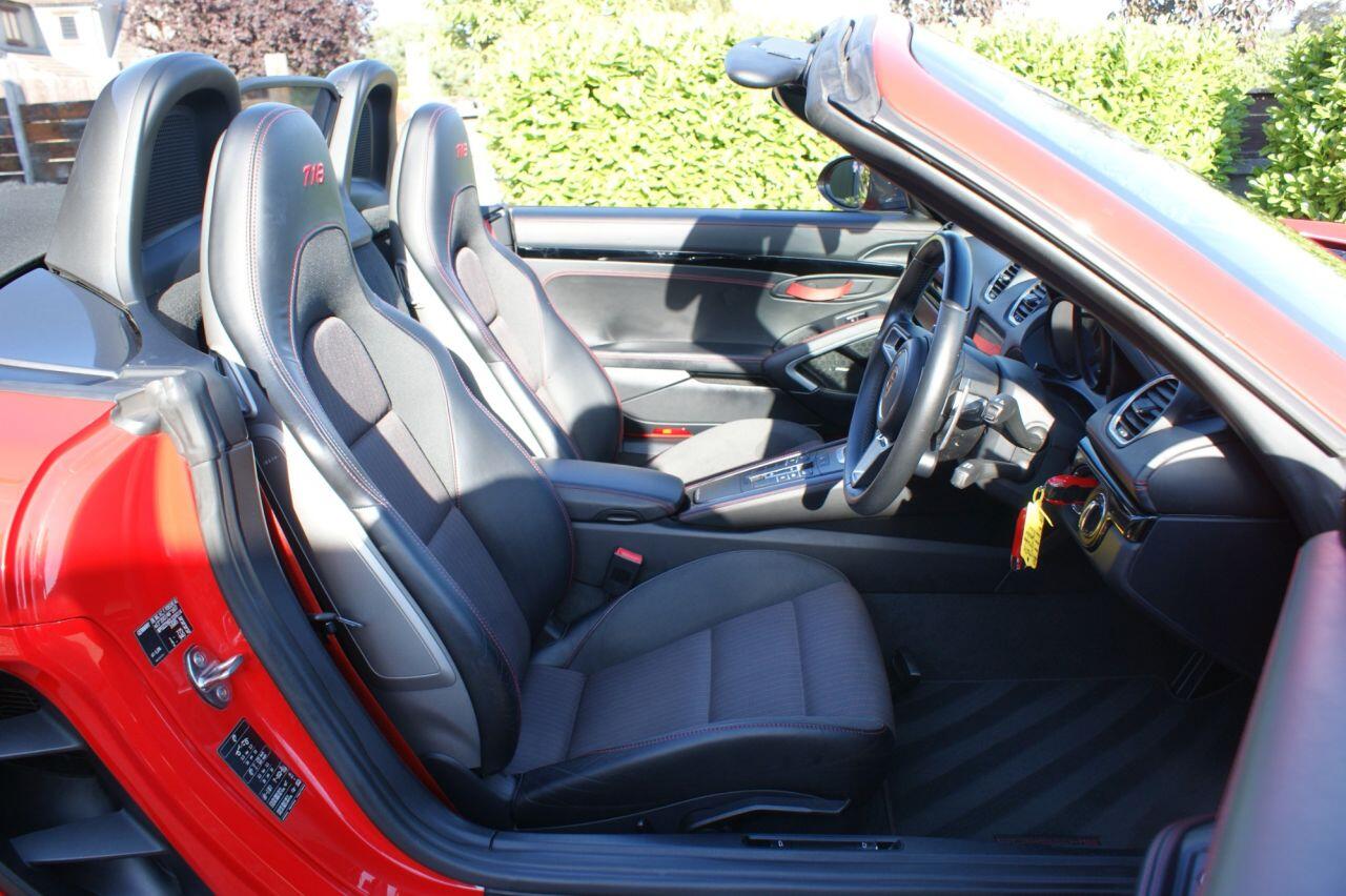 Porsche 718 Boxster view 46