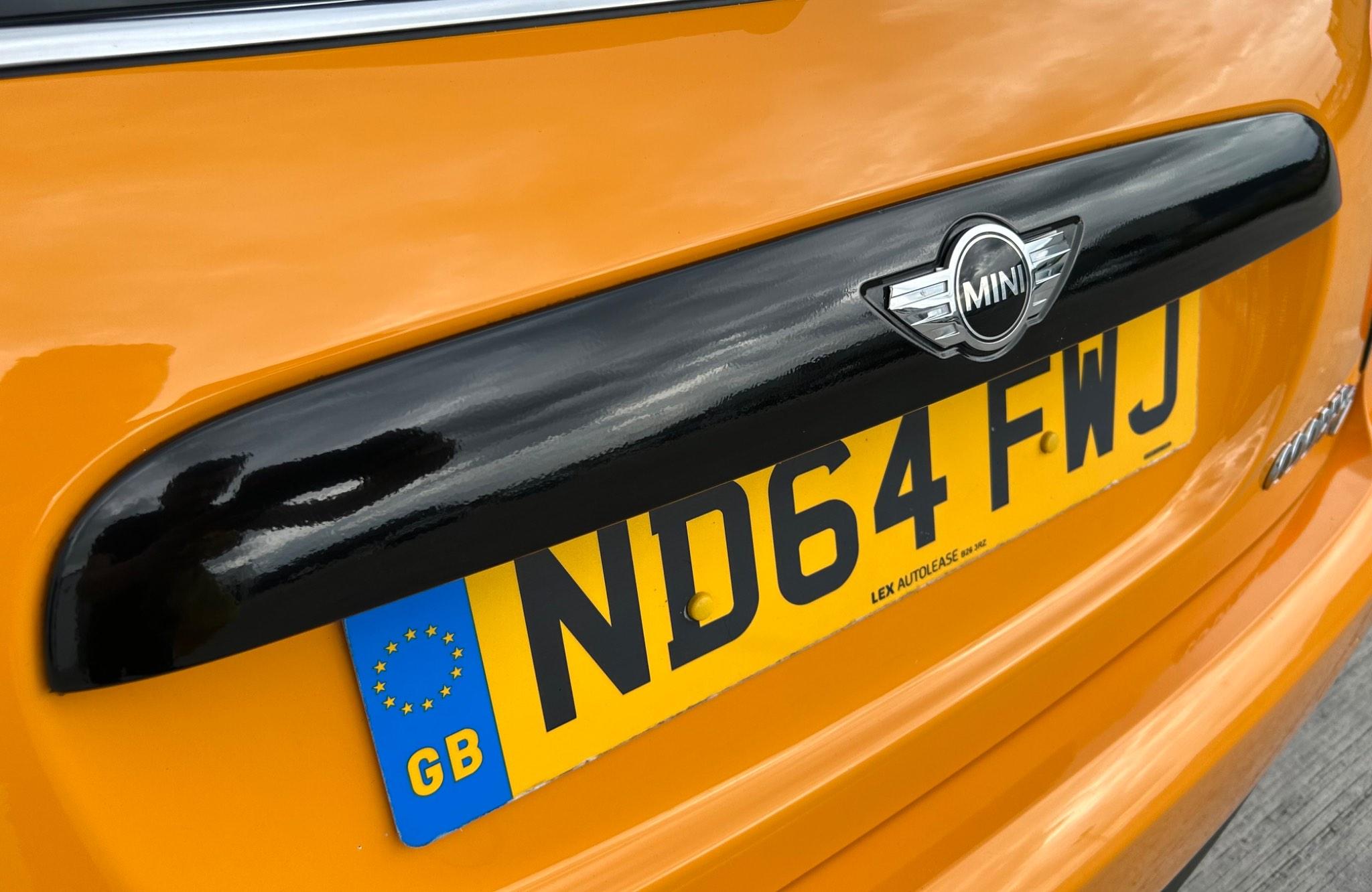 Mini Hatch view 13