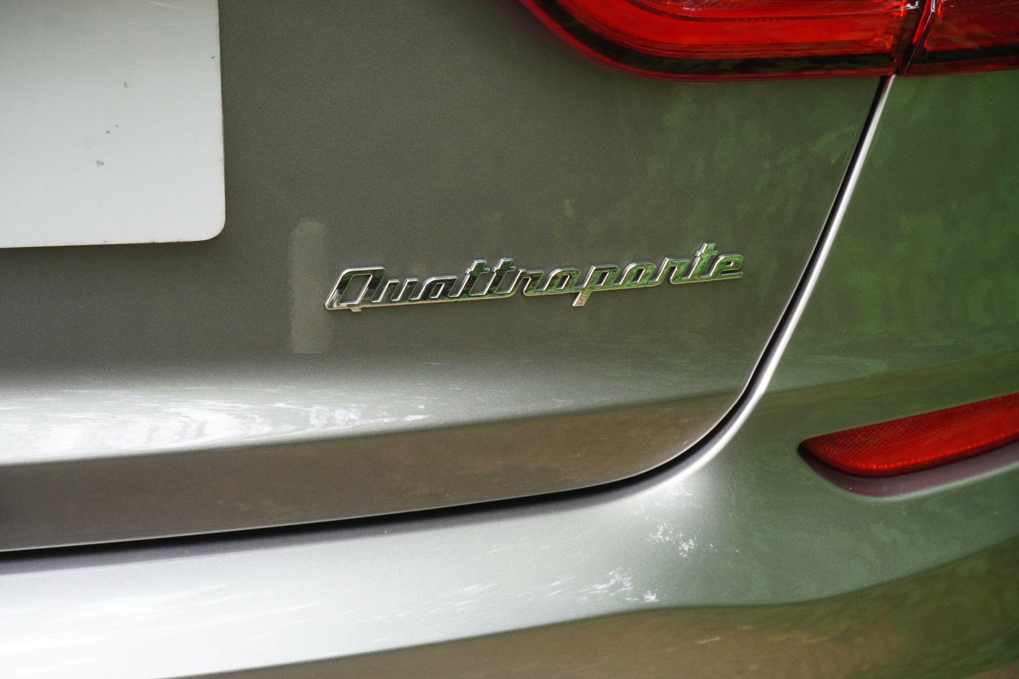 Maserati Quattroporte view 86