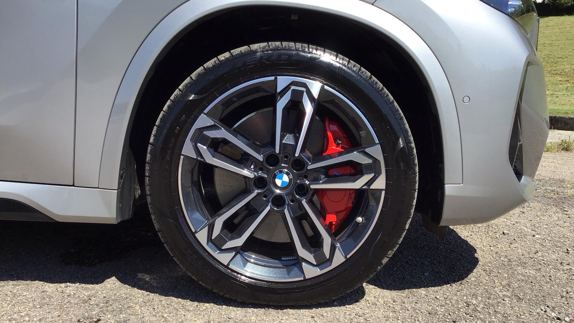 BMW iX1 view 14