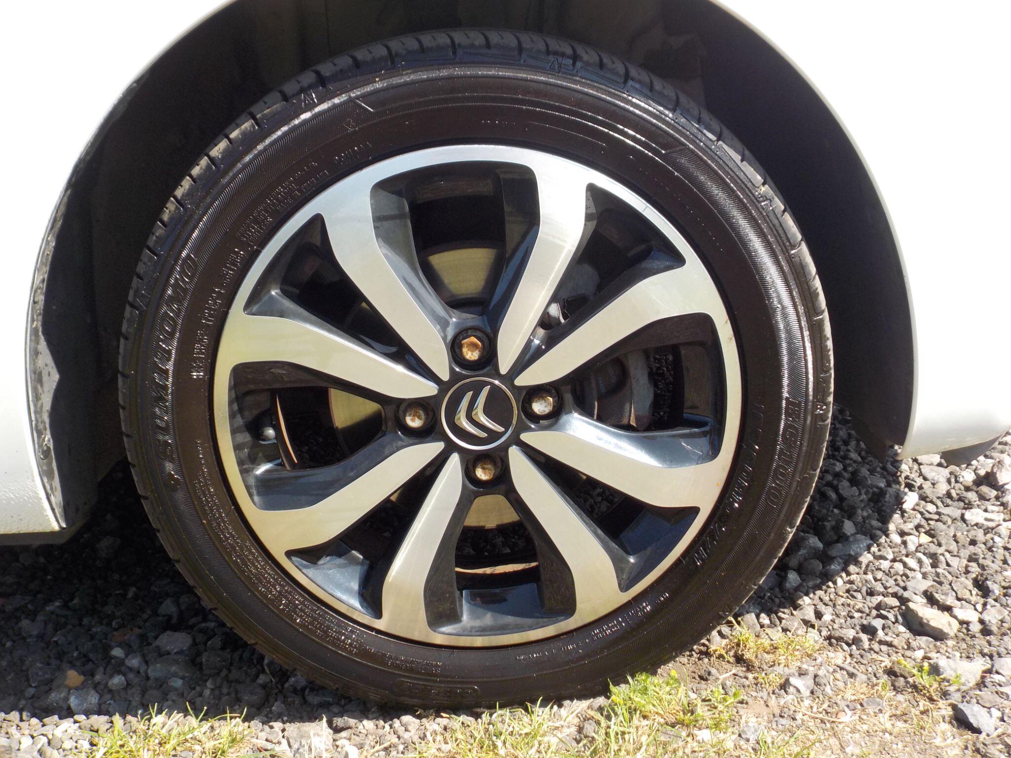 Citroen C1 1.0 VTi Shine Euro 6 (s/s) 5dr