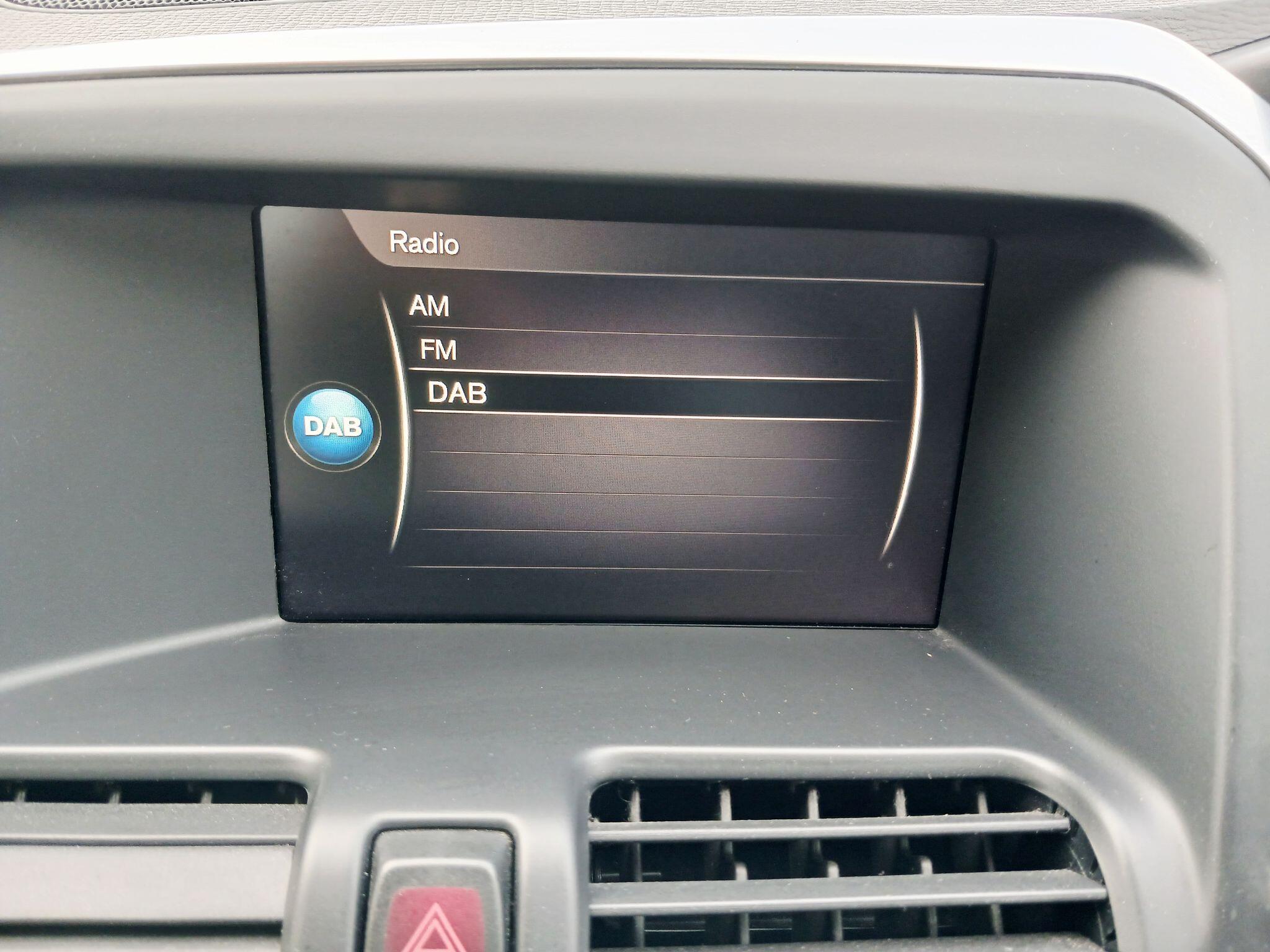 2017 Volvo XC60 image 37