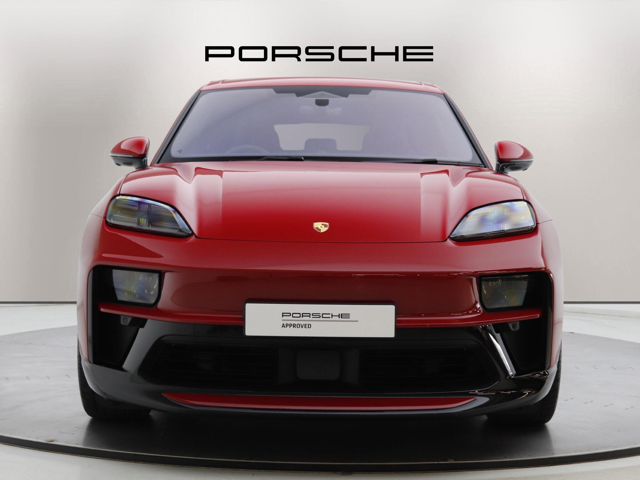 Porsche Macan view 6