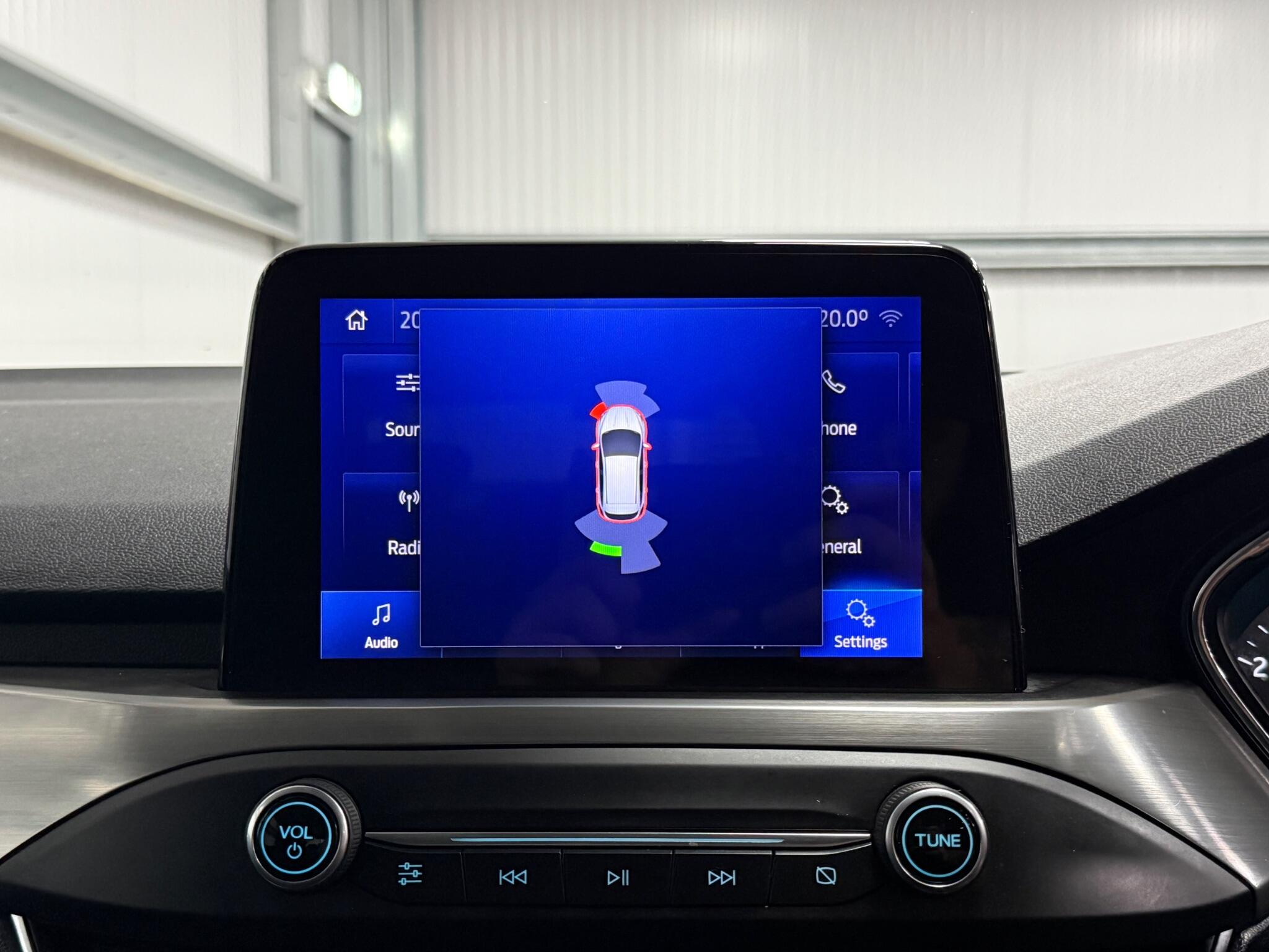 Ford Focus view 16