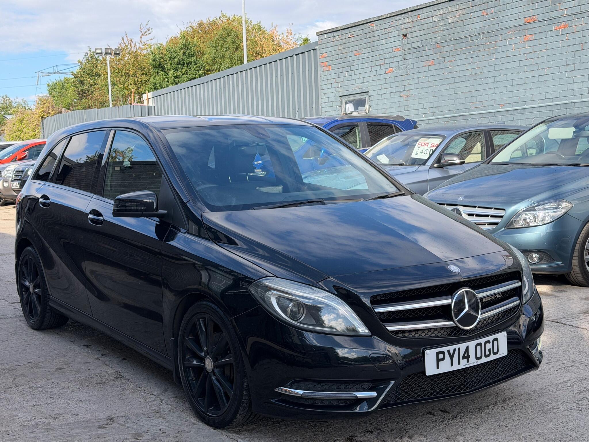 Mercedes-Benz B-Class view 3