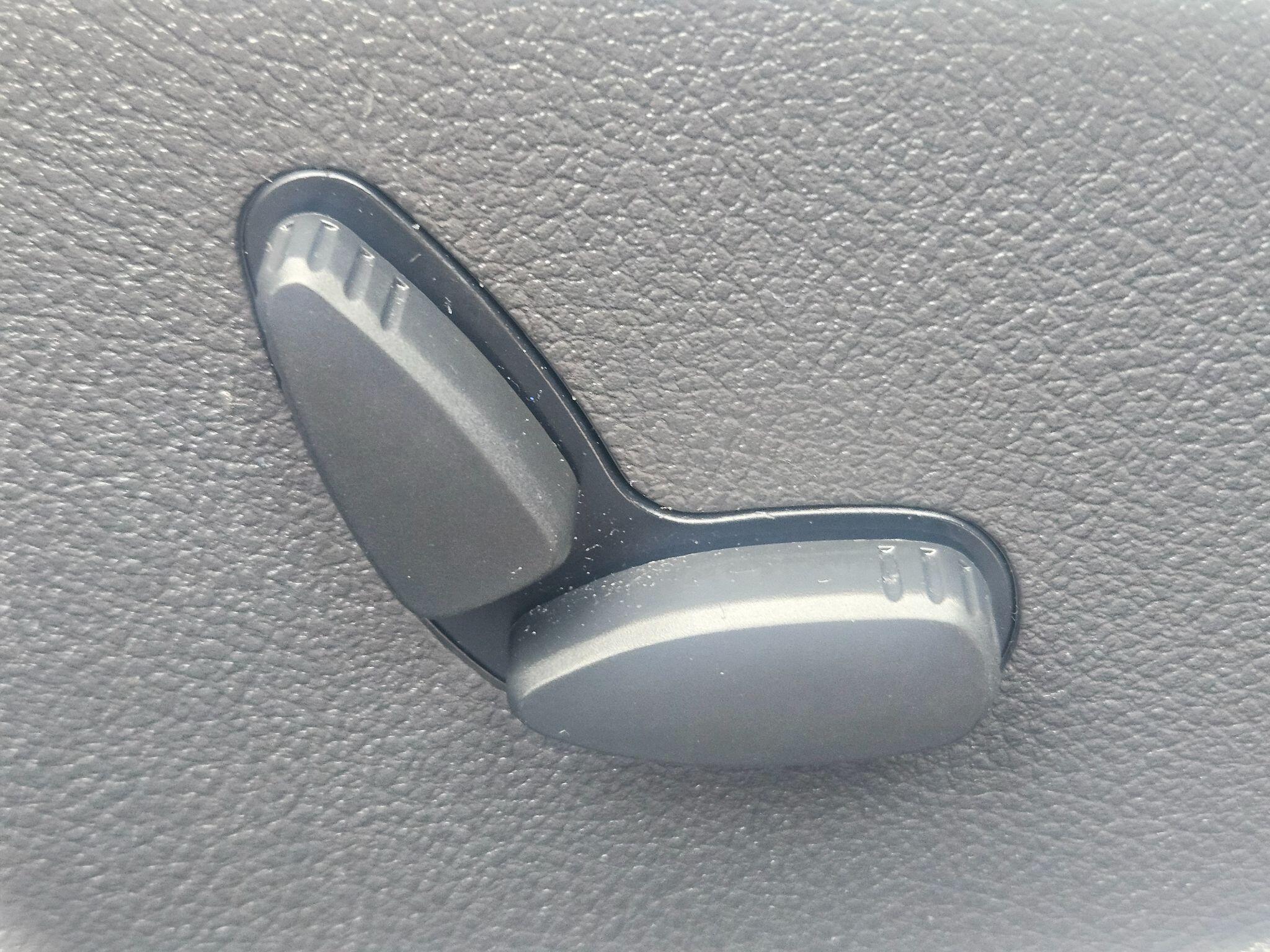 2017 Ford Focus image 41