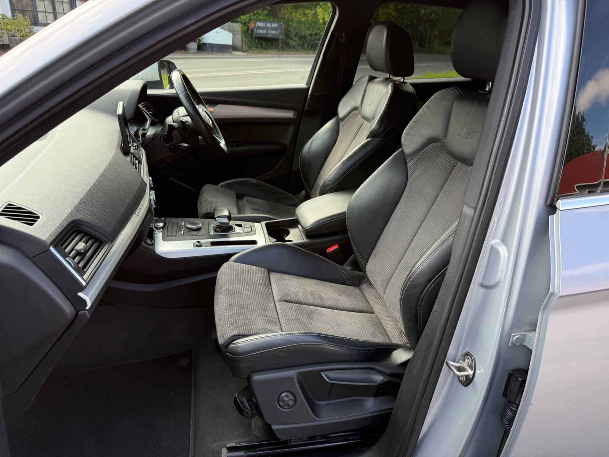 Audi Q5 view 56