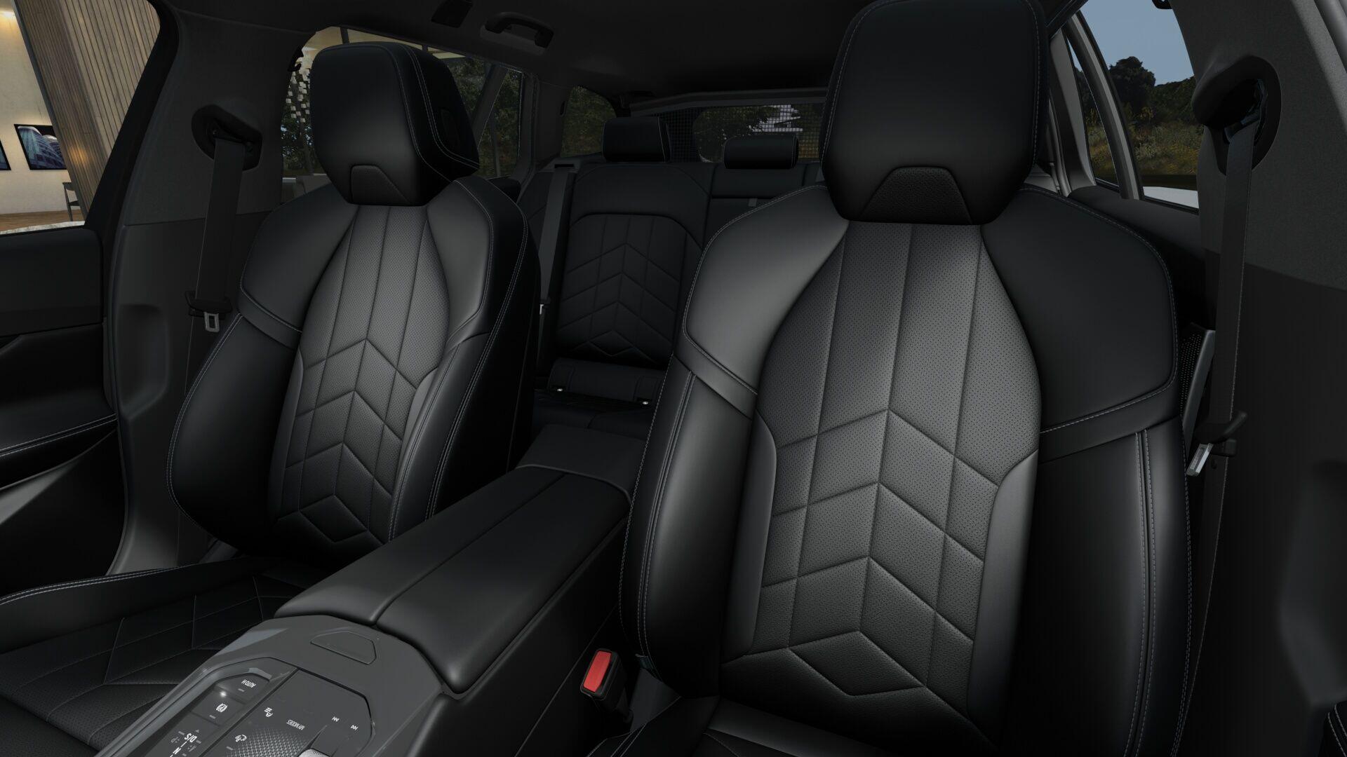 BMW 5 Series view 11