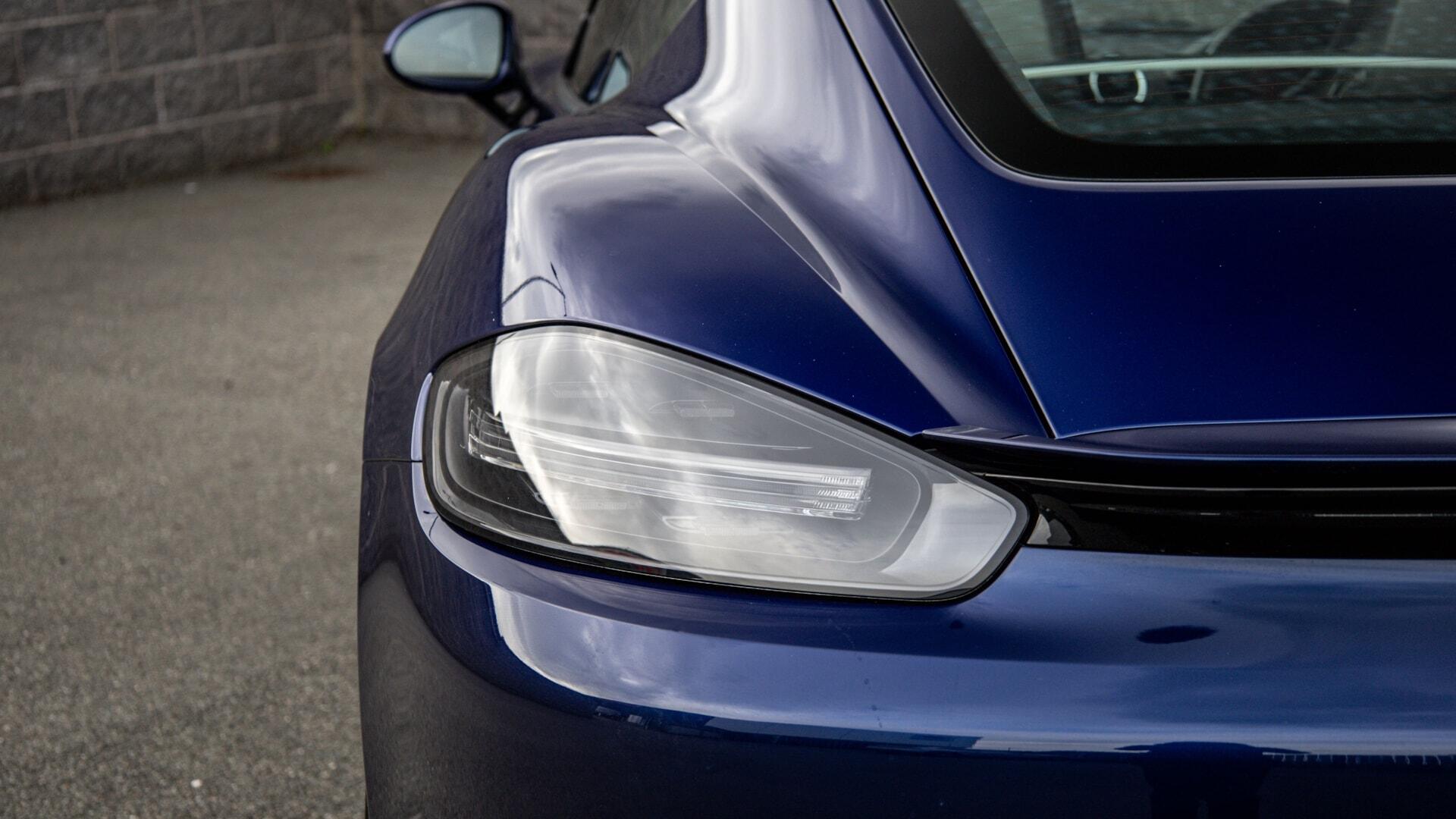 Porsche Cayman view 31