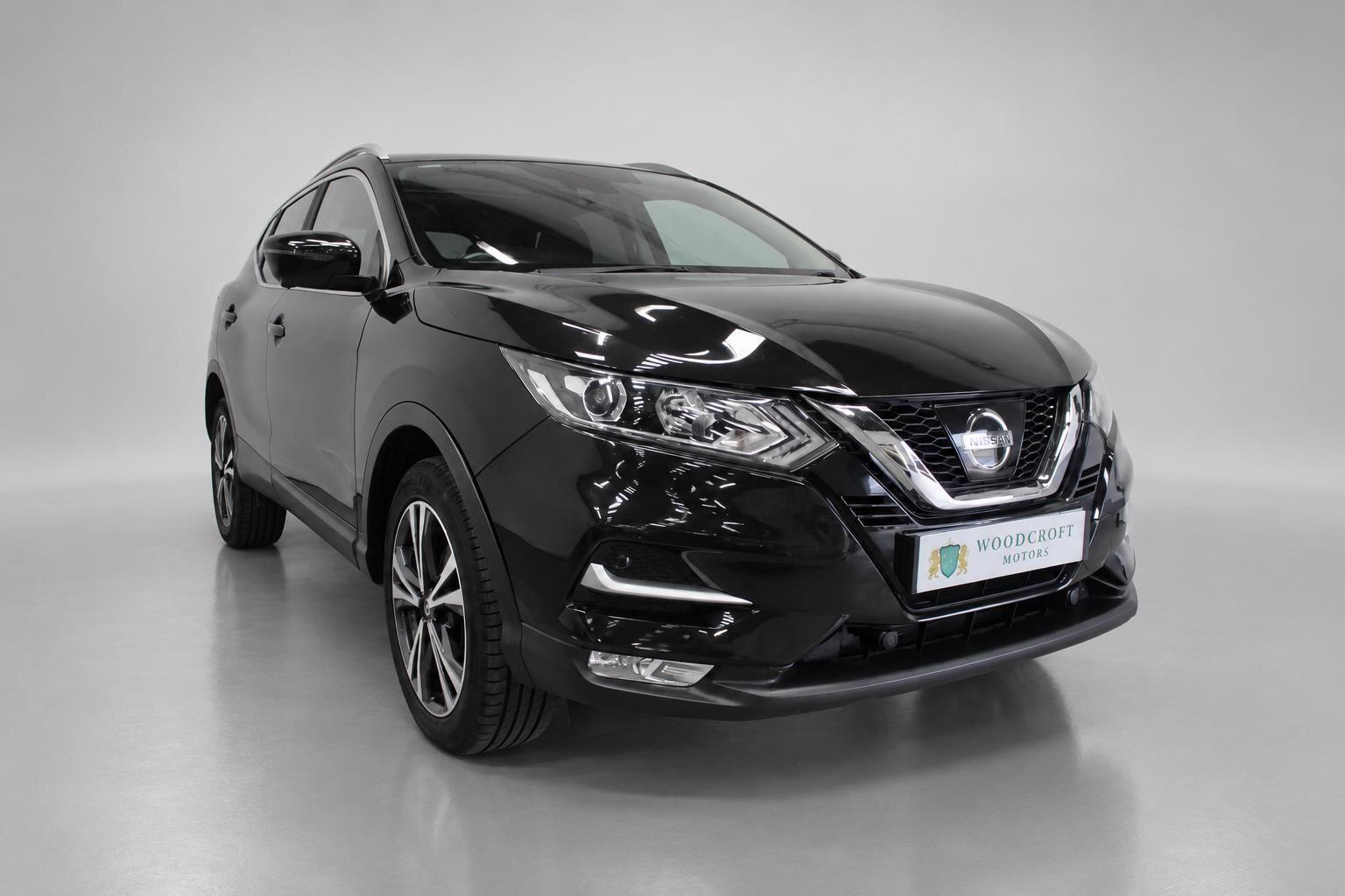 2017 Nissan Qashqai in Black for sale