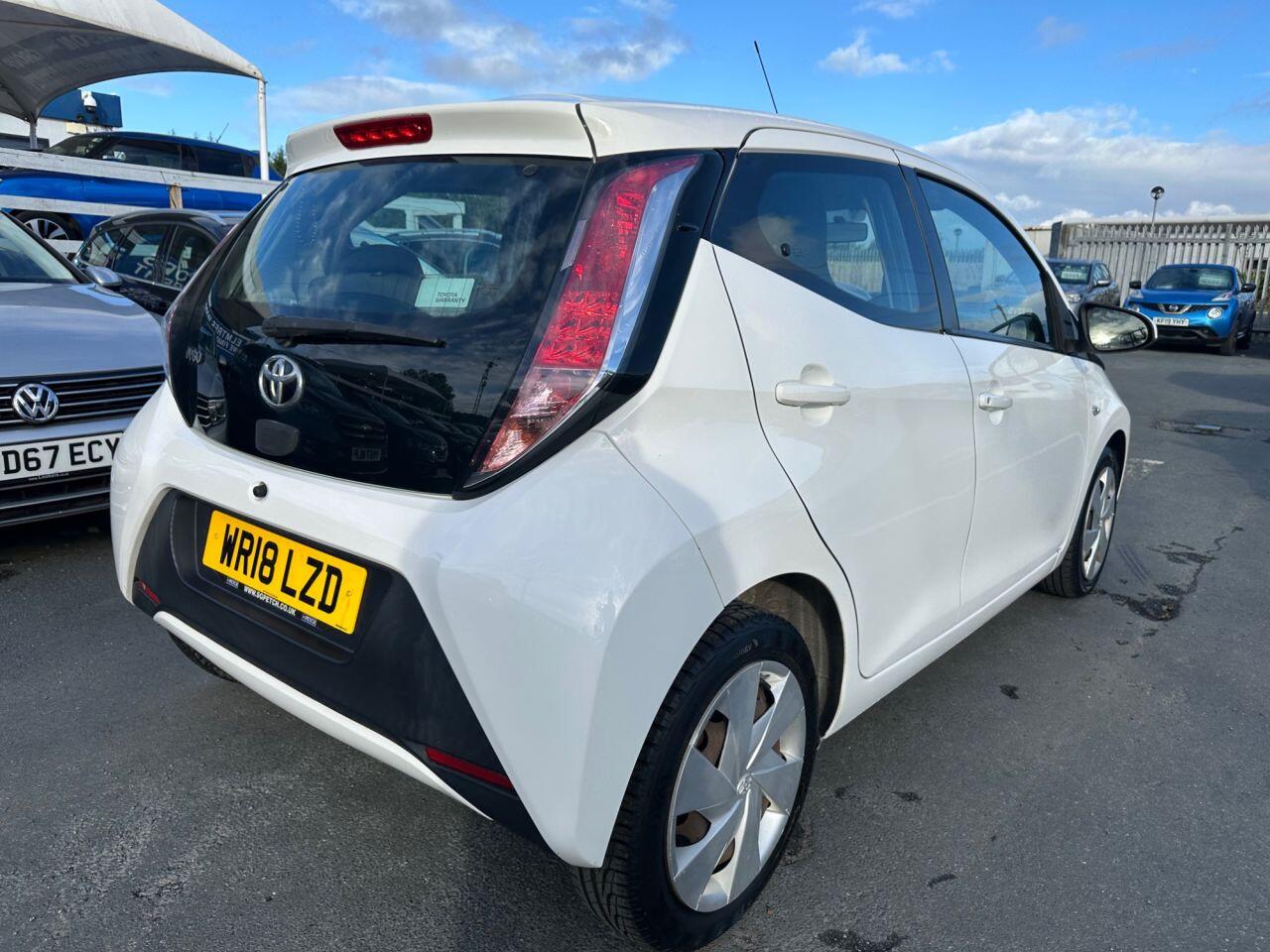 Toyota Aygo view 3