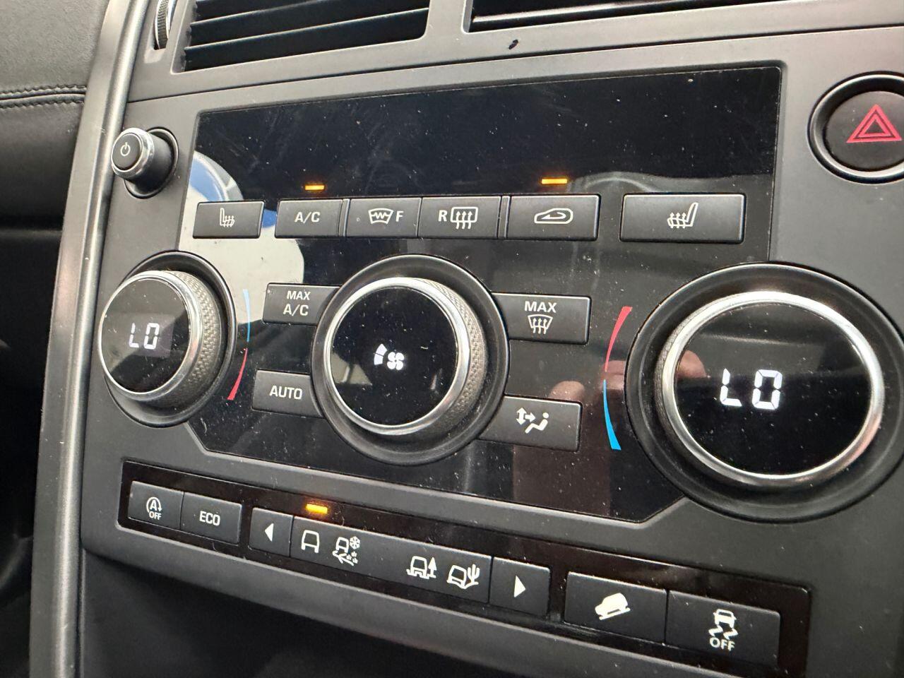 Land Rover Discovery Sport view 43