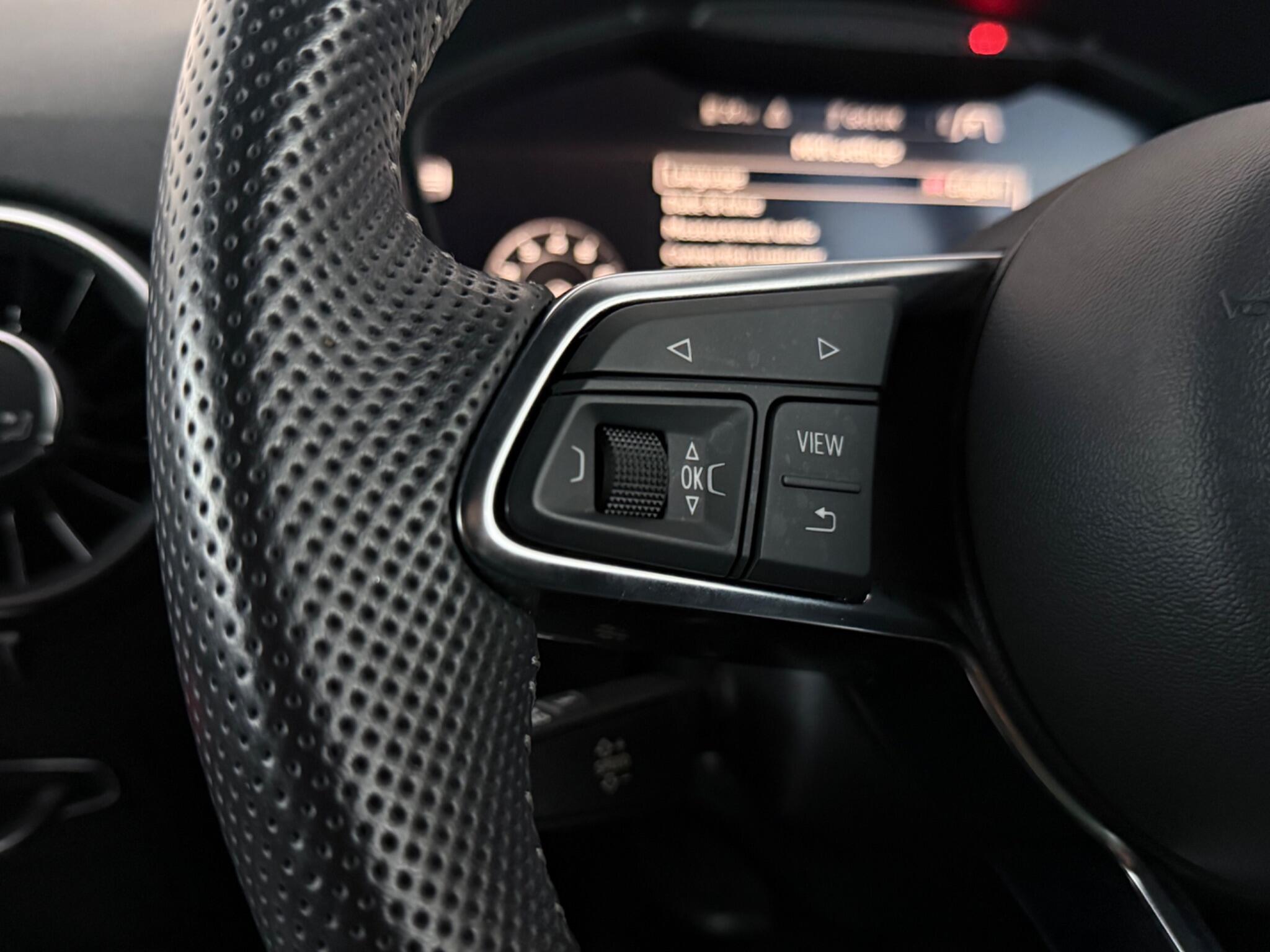 Audi TT view 15