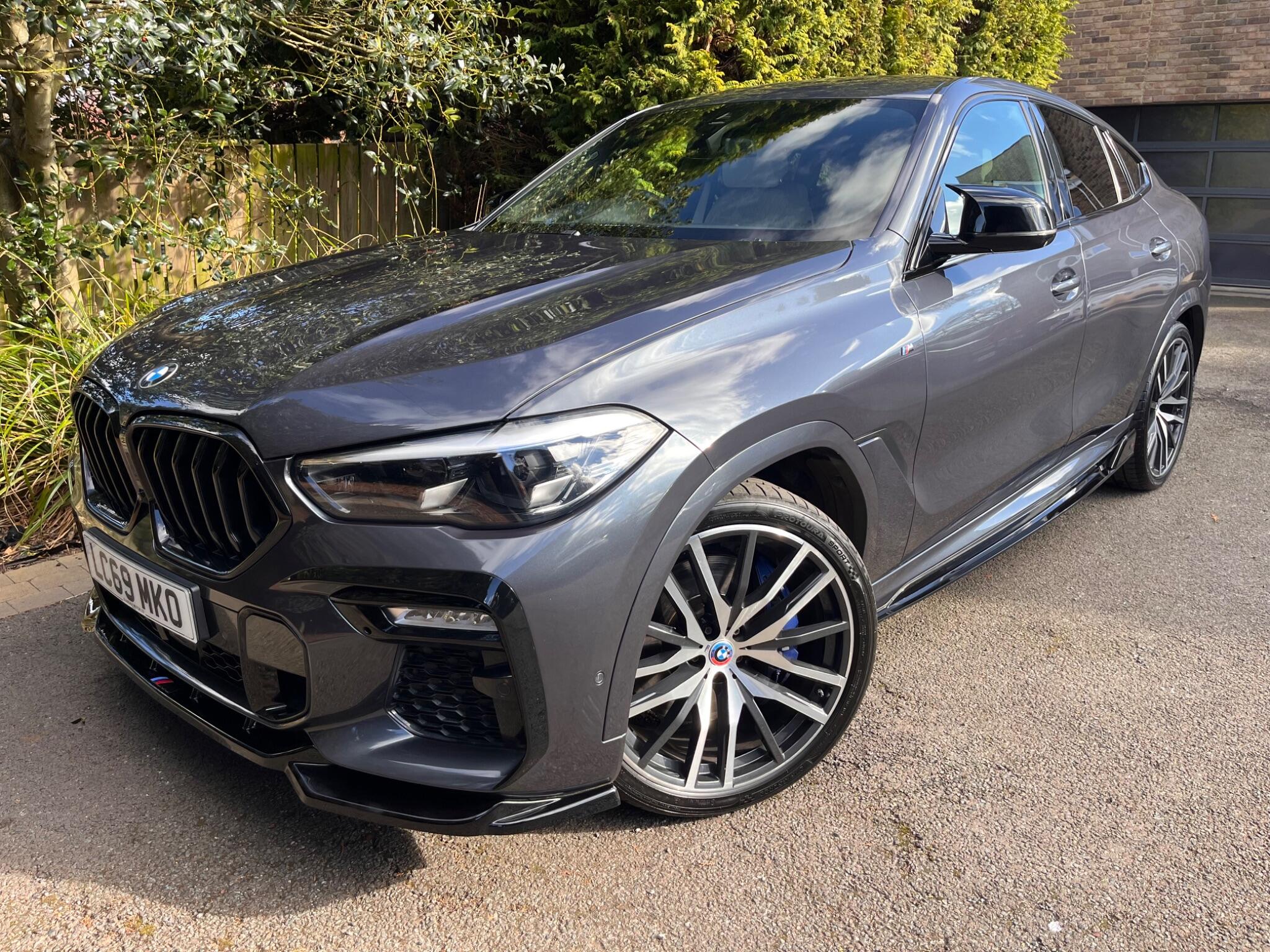 BMW X6 view 5