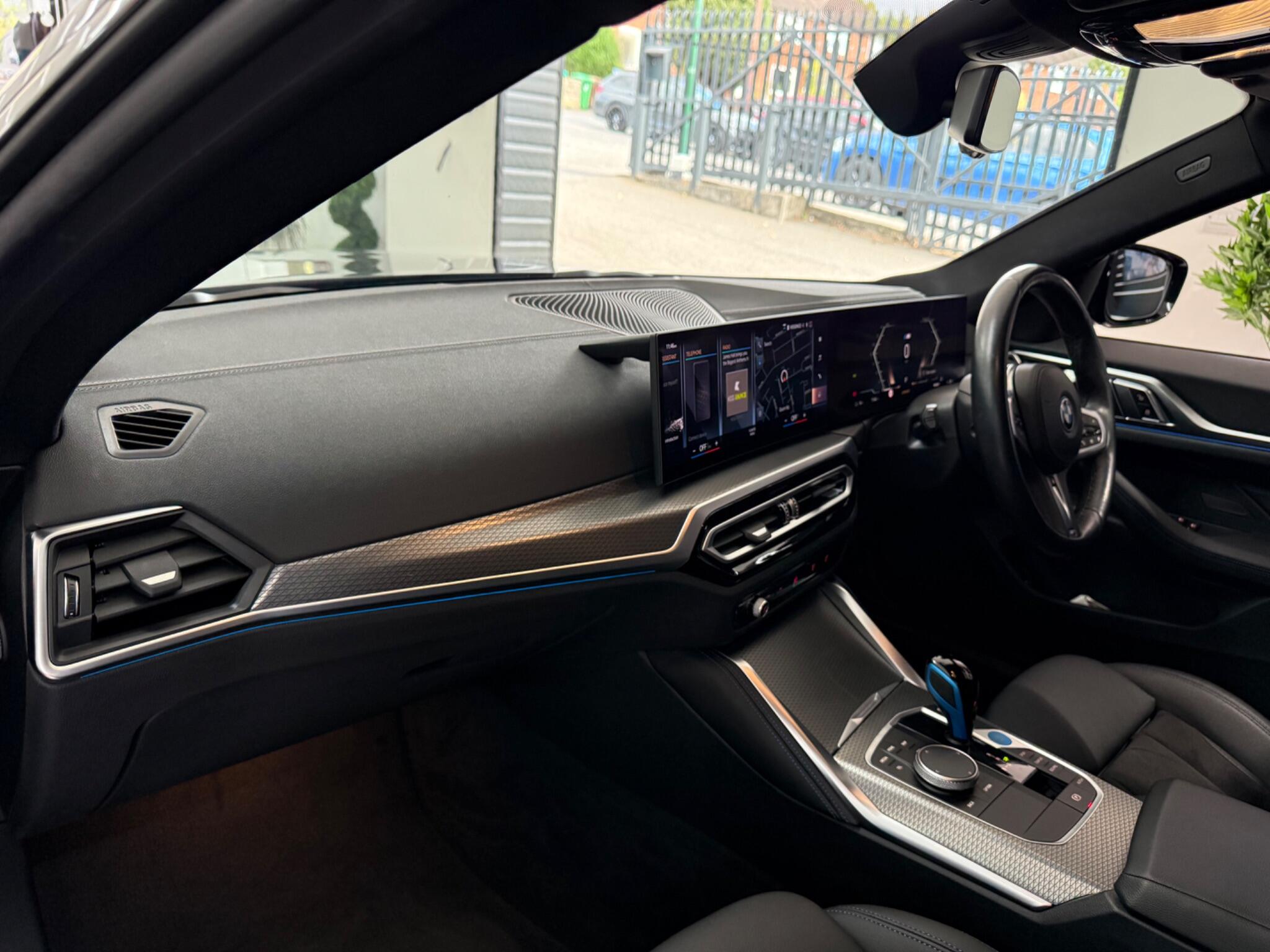 BMW I4 view 36