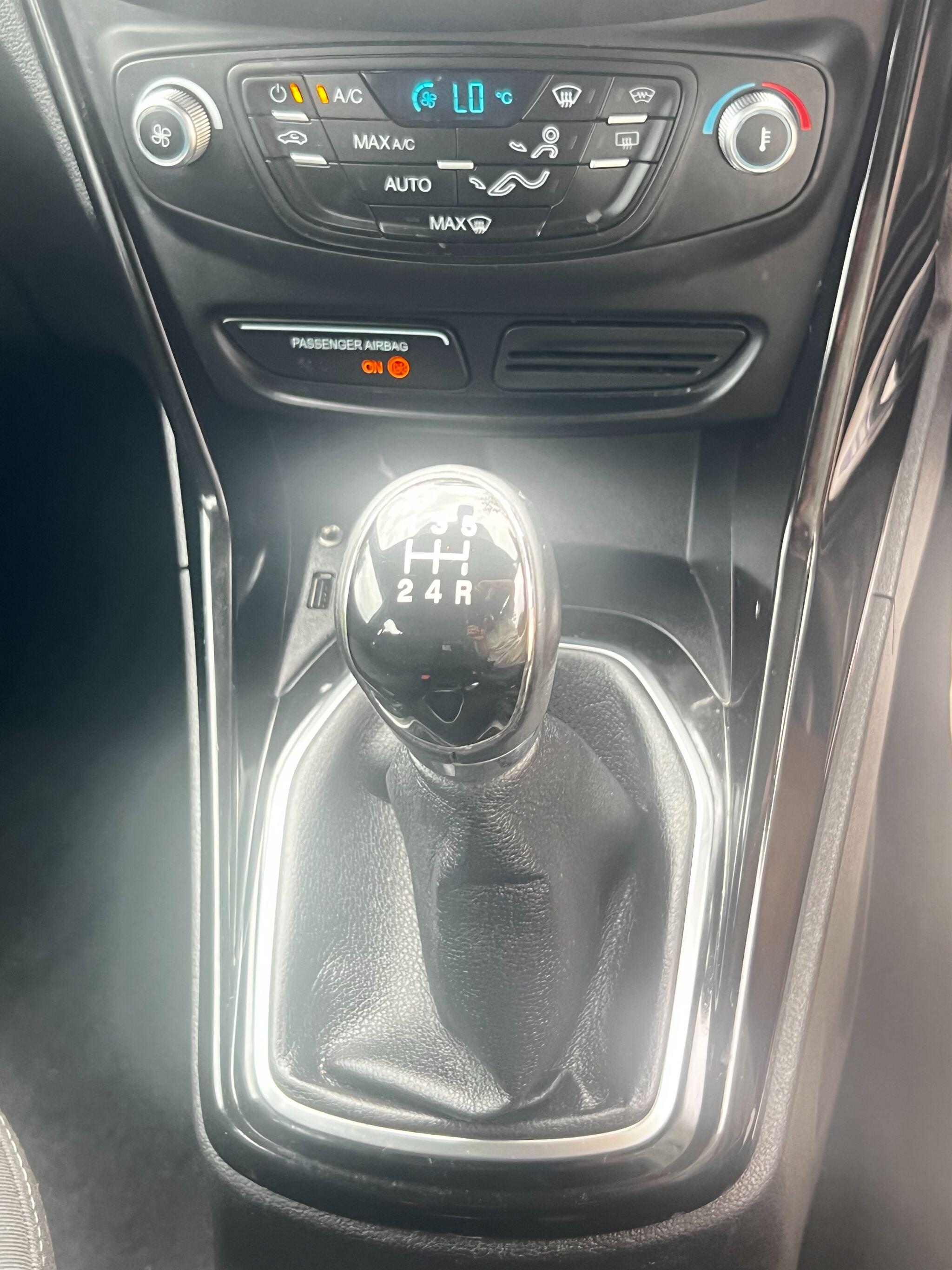 Ford B-Max view 27