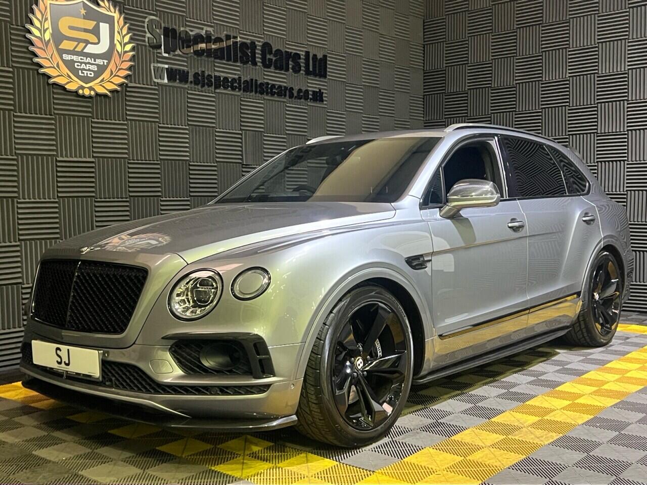 Bentley Bentayga view 24