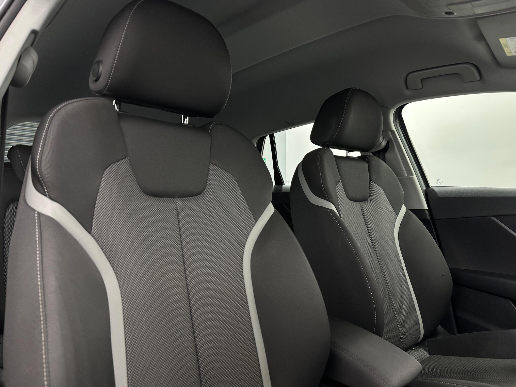 Audi Q2 view 33