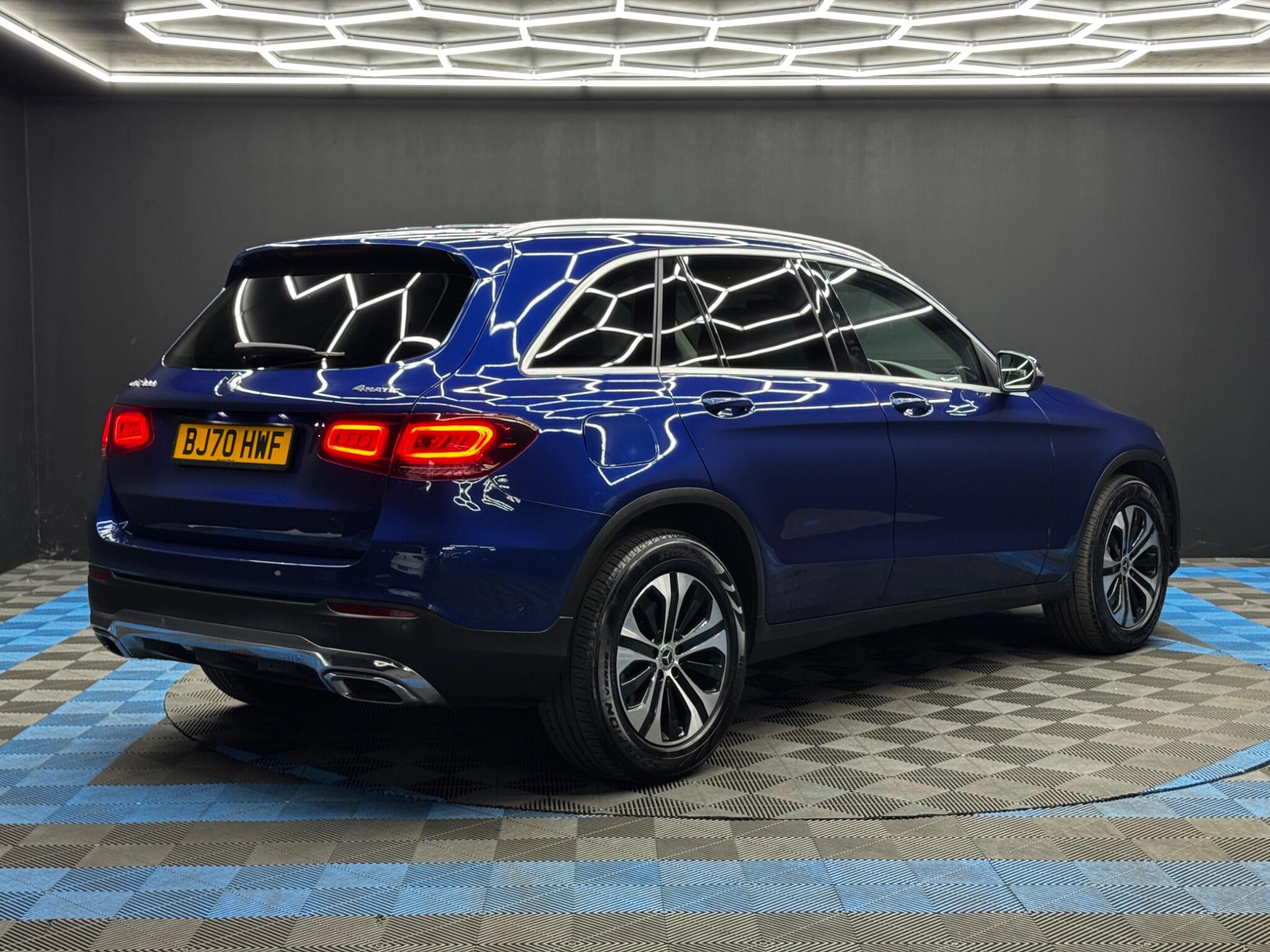 Mercedes-Benz GLC view 5