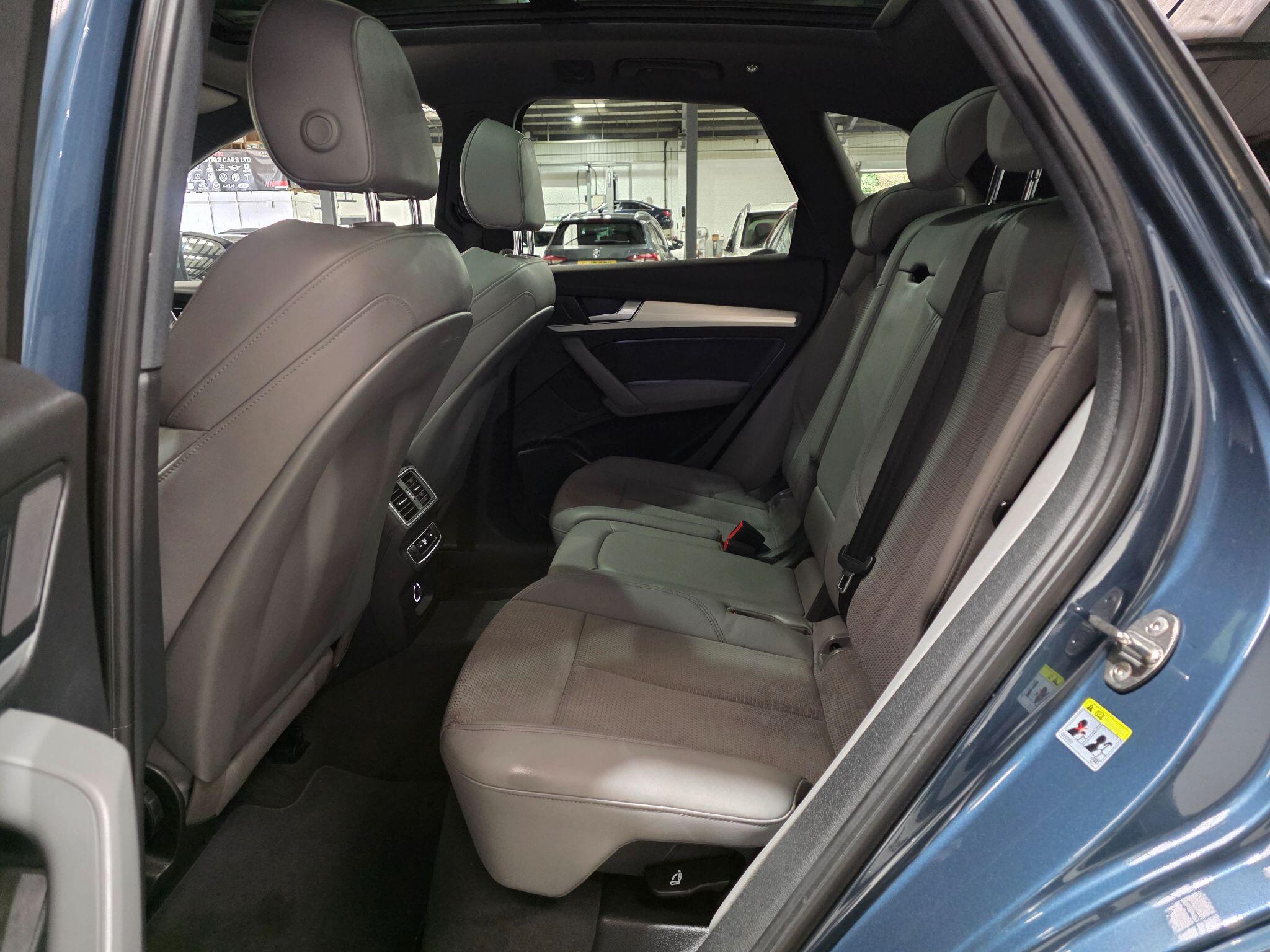 Audi Q5 view 29