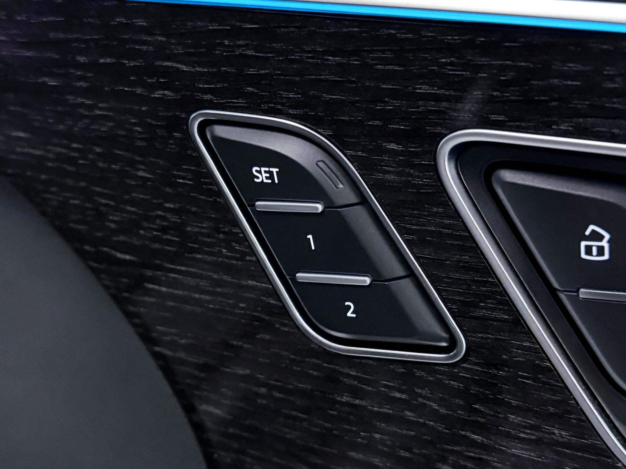 Audi Q7 view 24