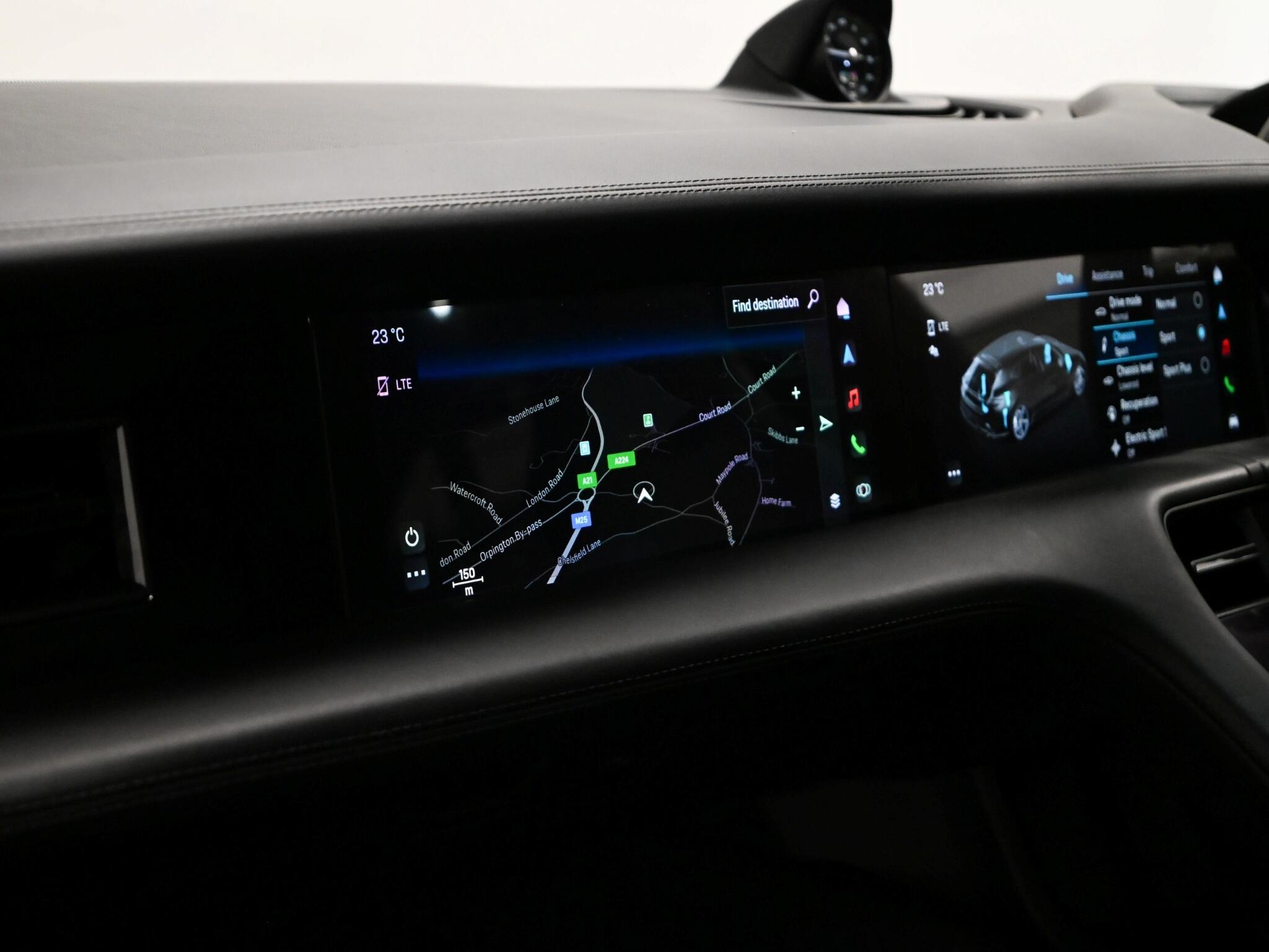 Porsche Taycan view 38