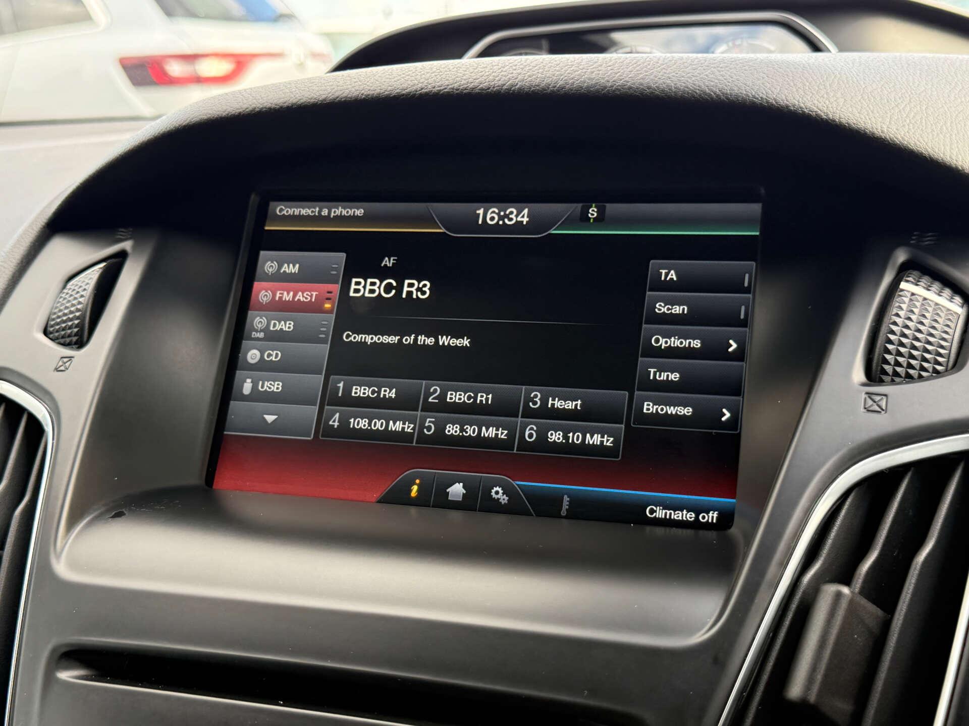 Ford Focus view 54
