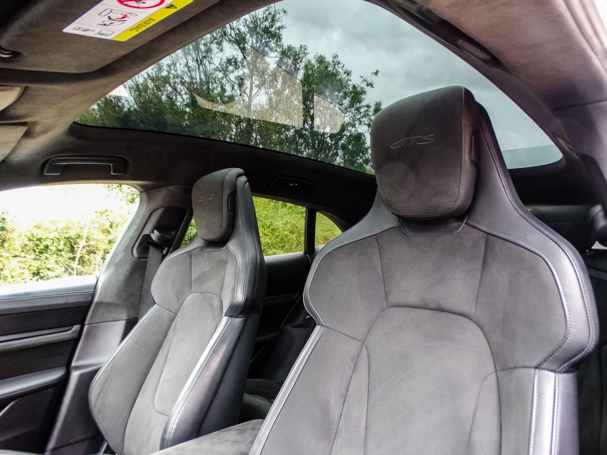 Porsche Taycan view 11