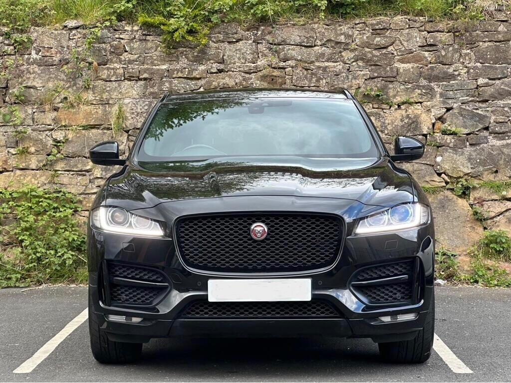 Jaguar F-Pace view 2