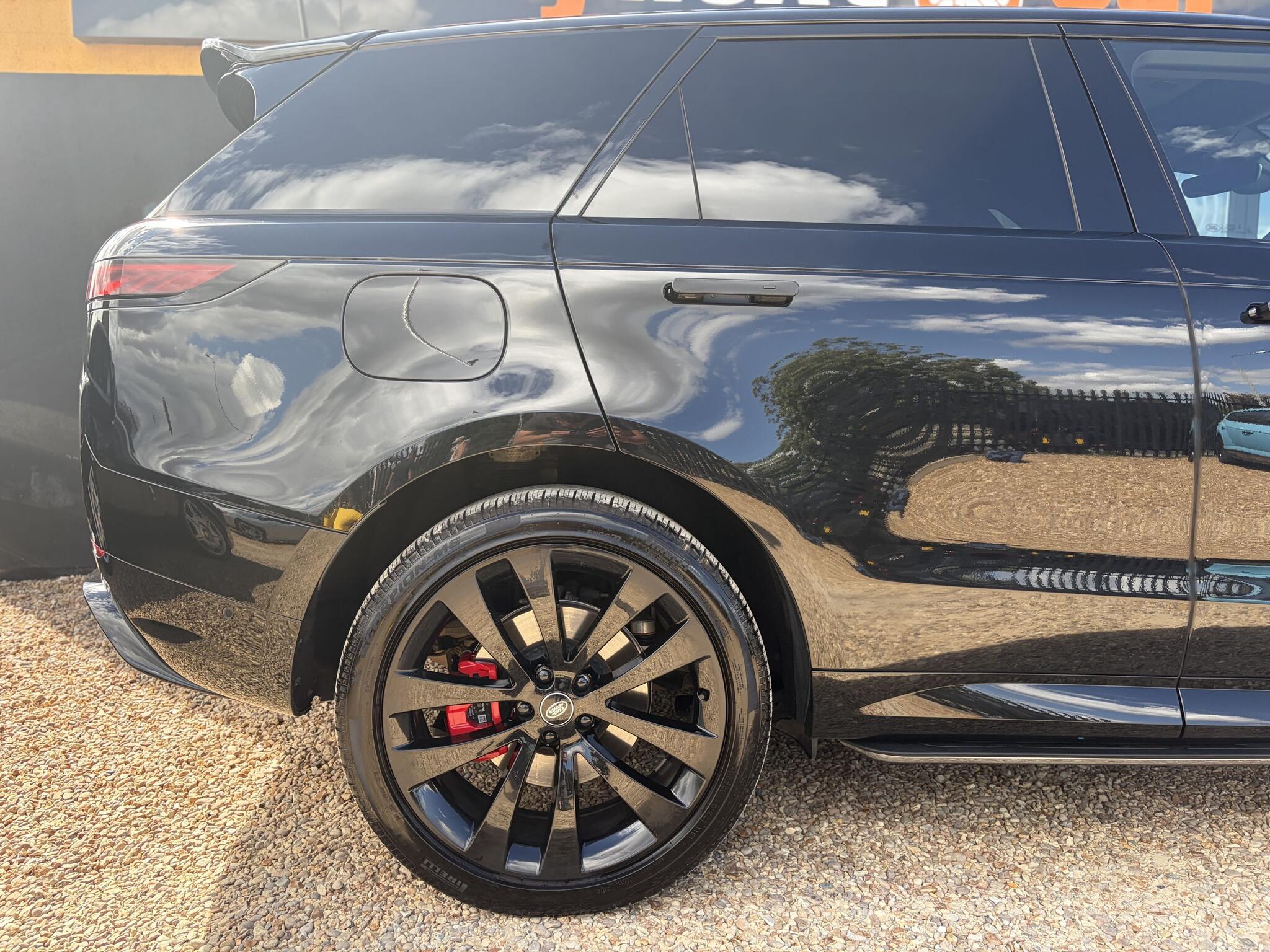 Land Rover Range Rover Sport view 13