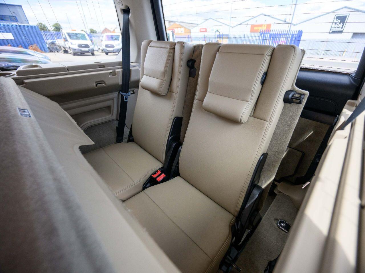 Land Rover Discovery view 20