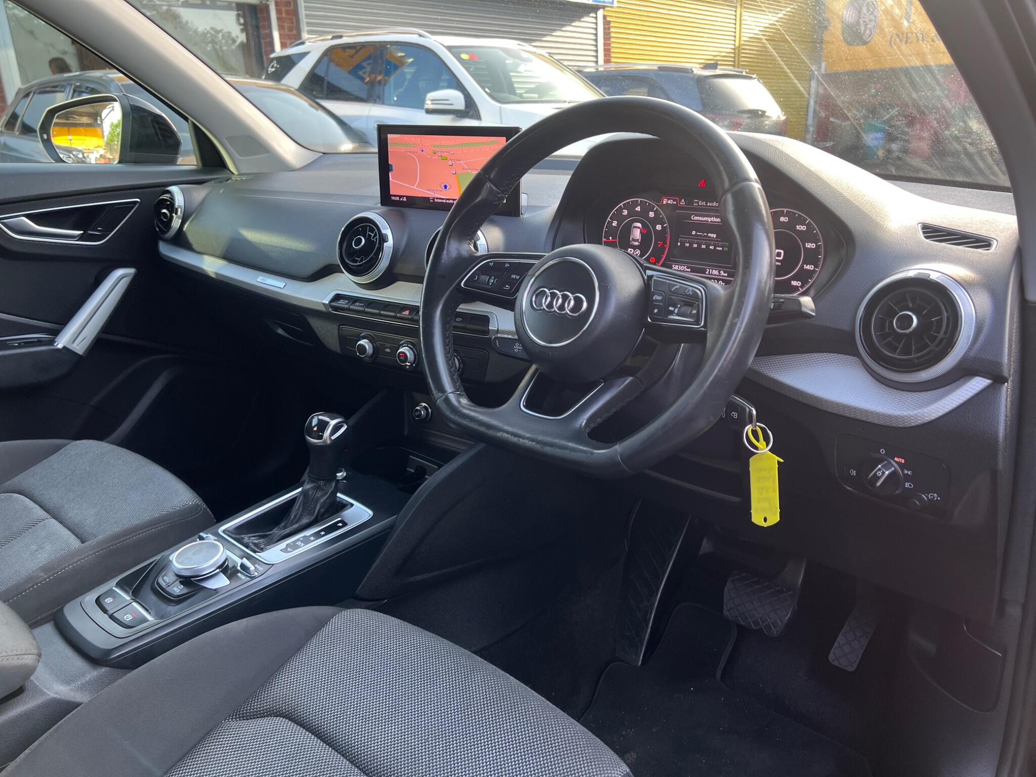 Audi Q2 view 18