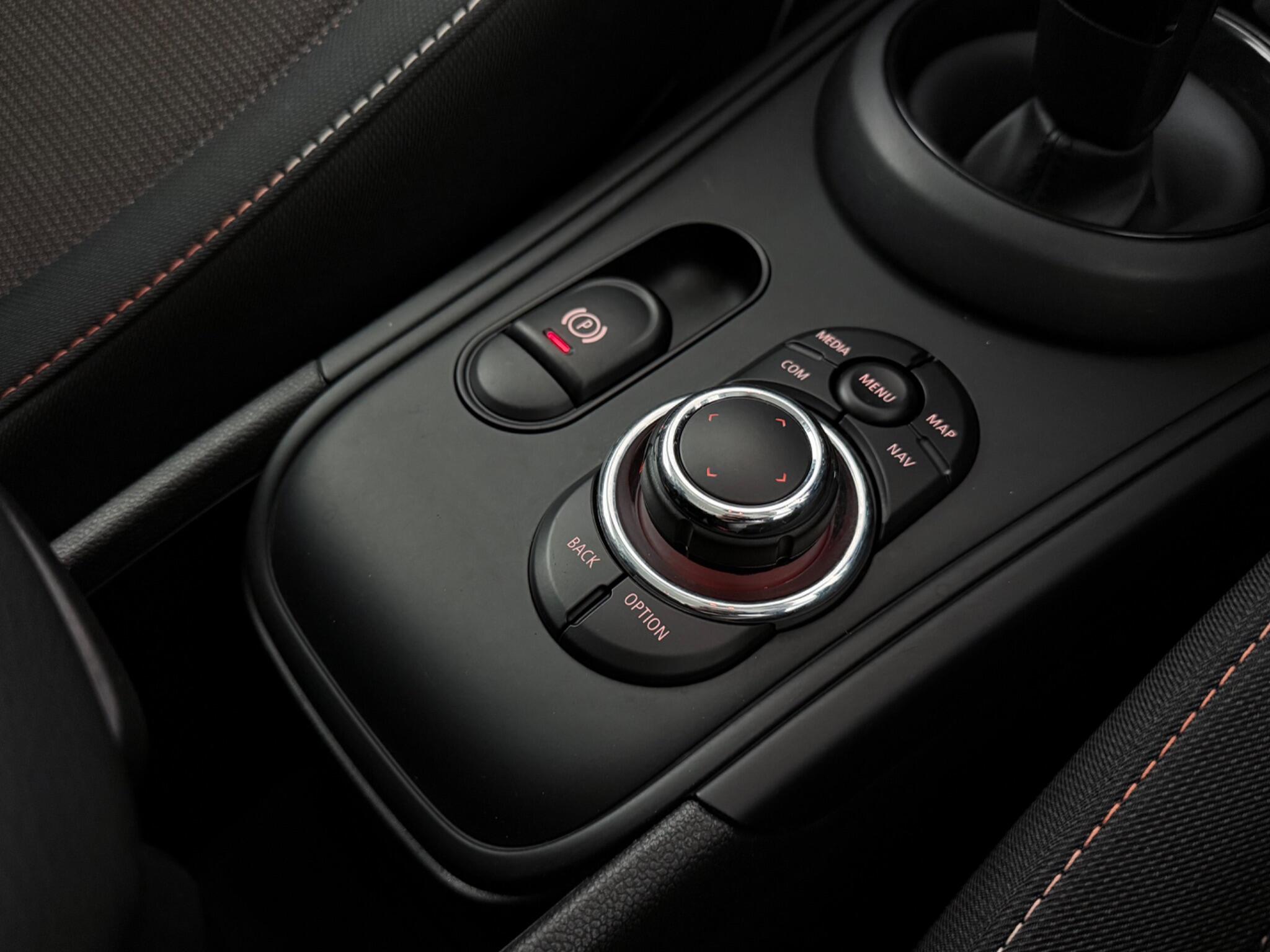 Mini Countryman view 23