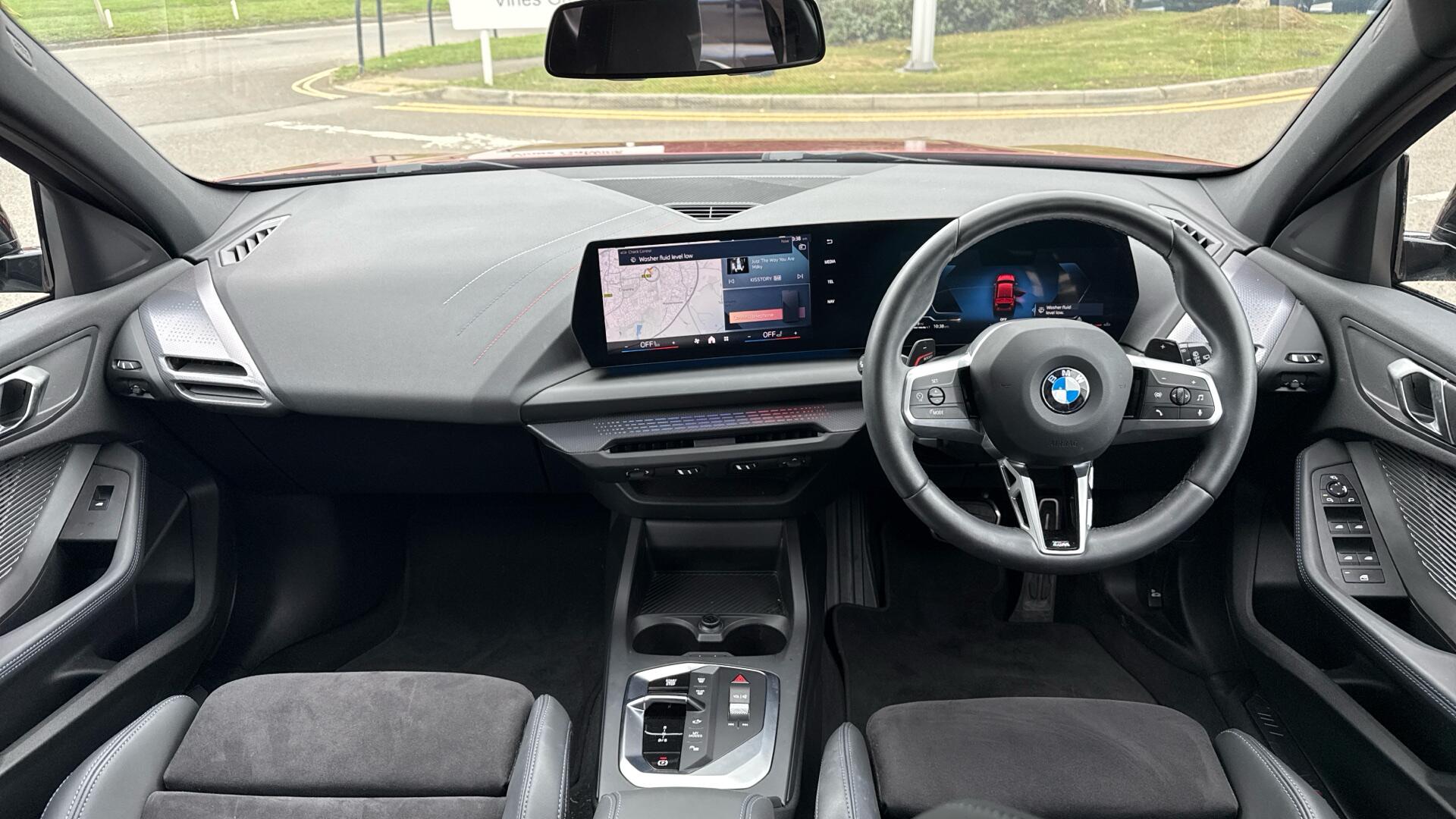 BMW 1 Series view 4