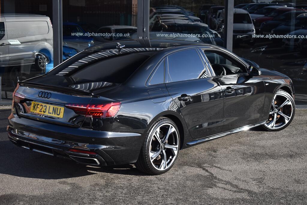 Audi A4 view 7
