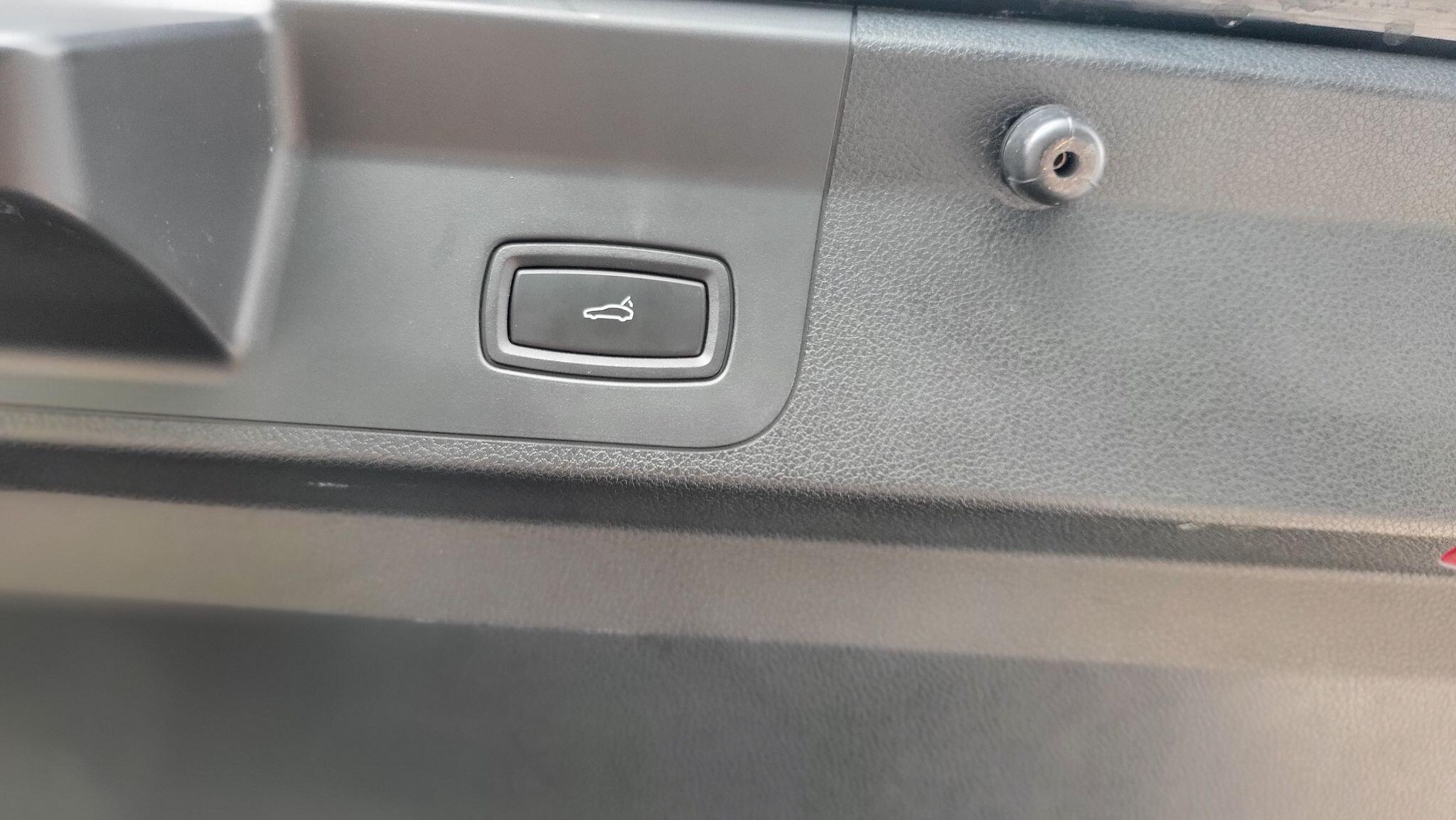 Porsche Panamera view 23