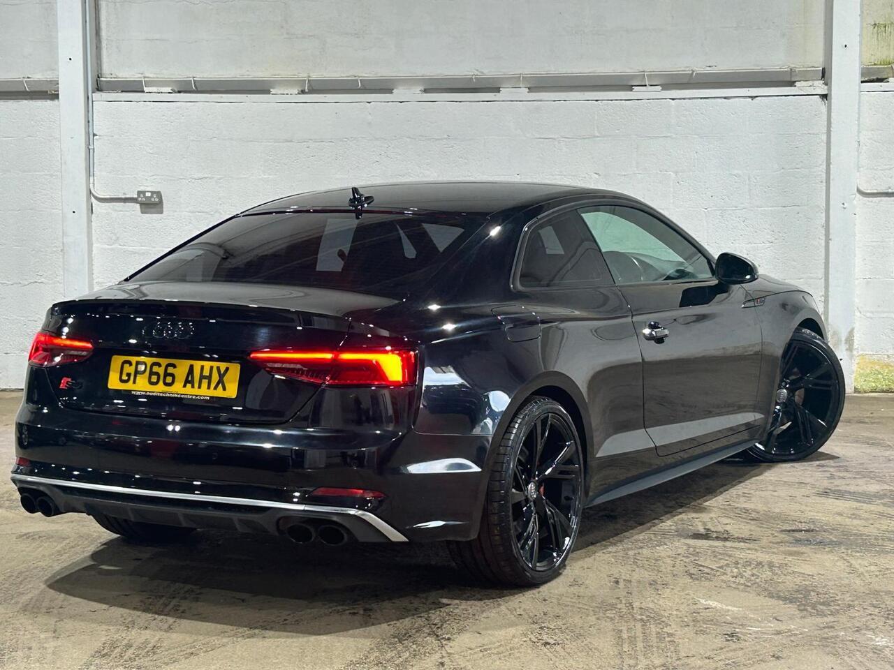 Audi S5 view 39