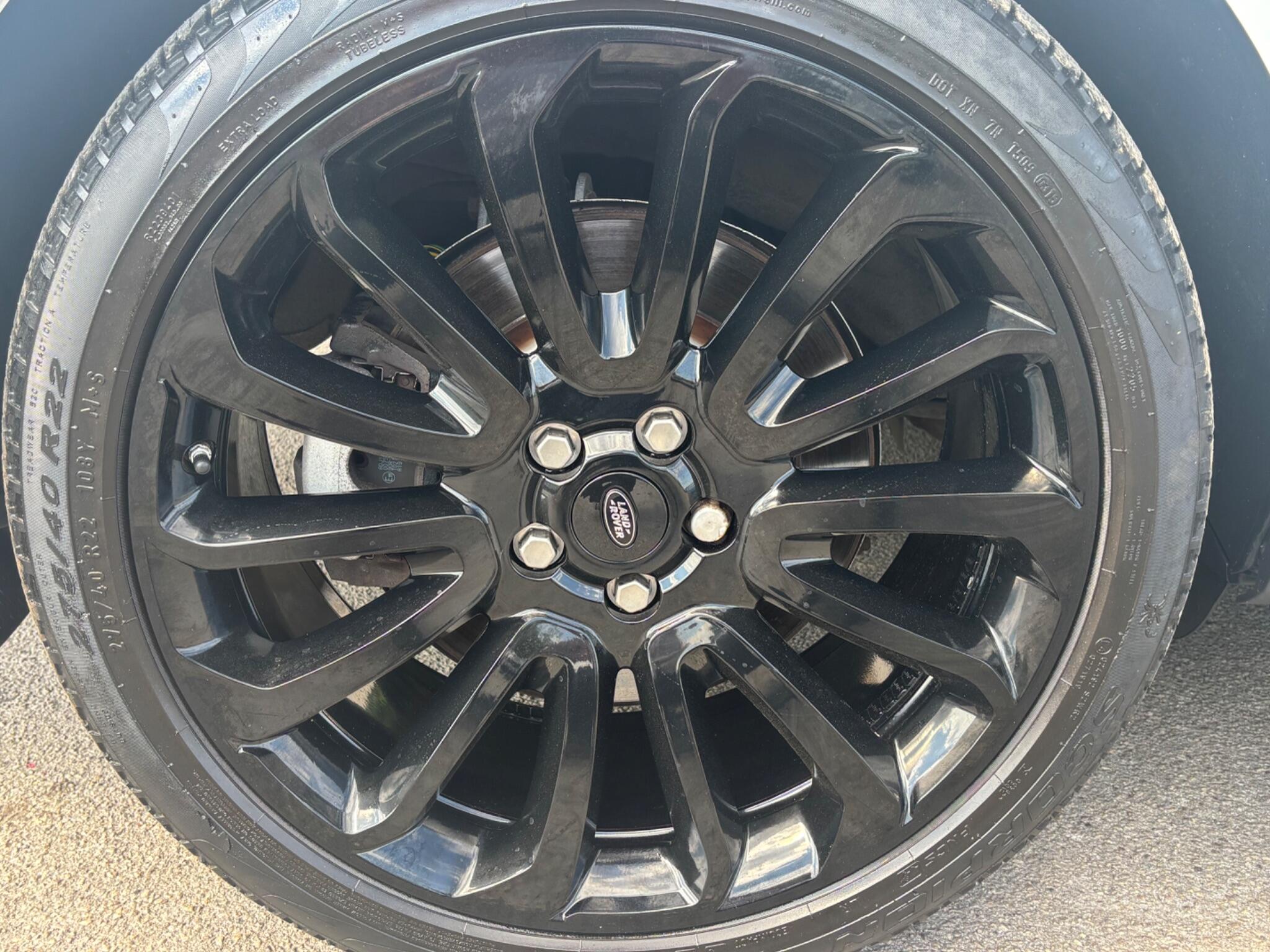 Land Rover Range Rover view 34