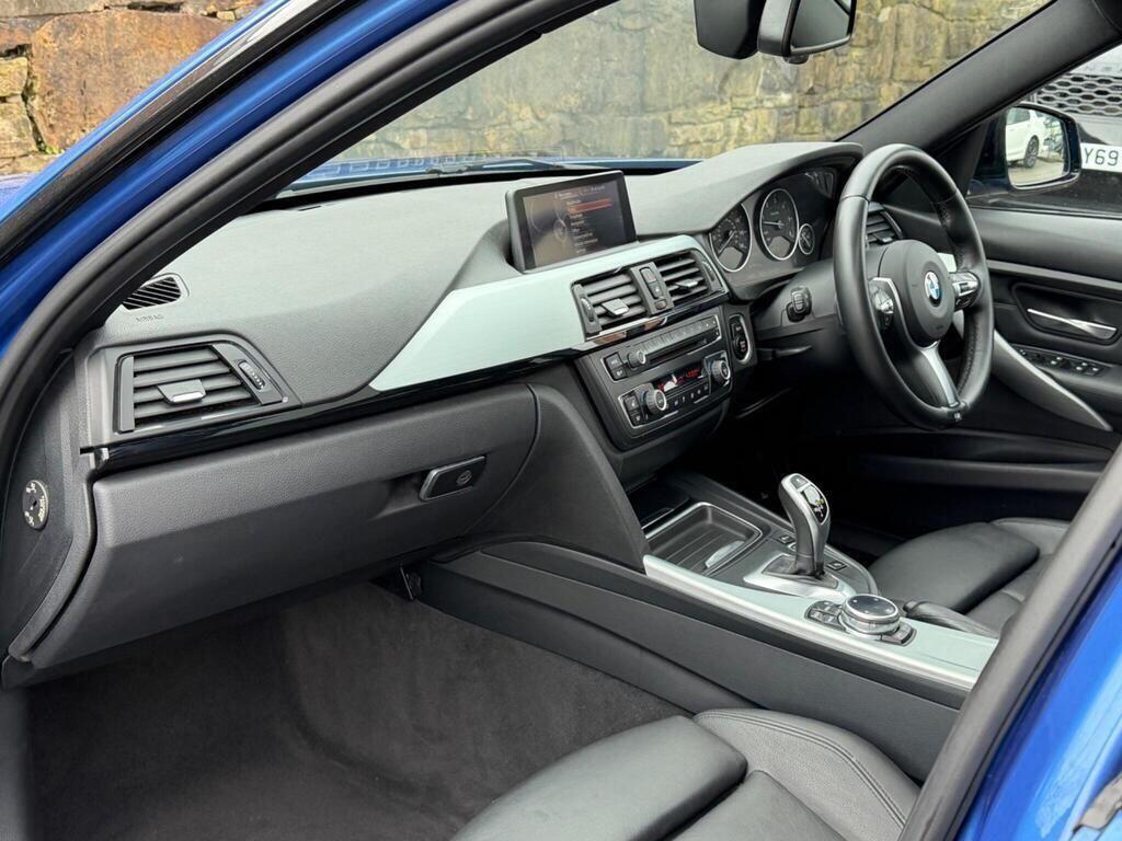 BMW 3 Series view 16