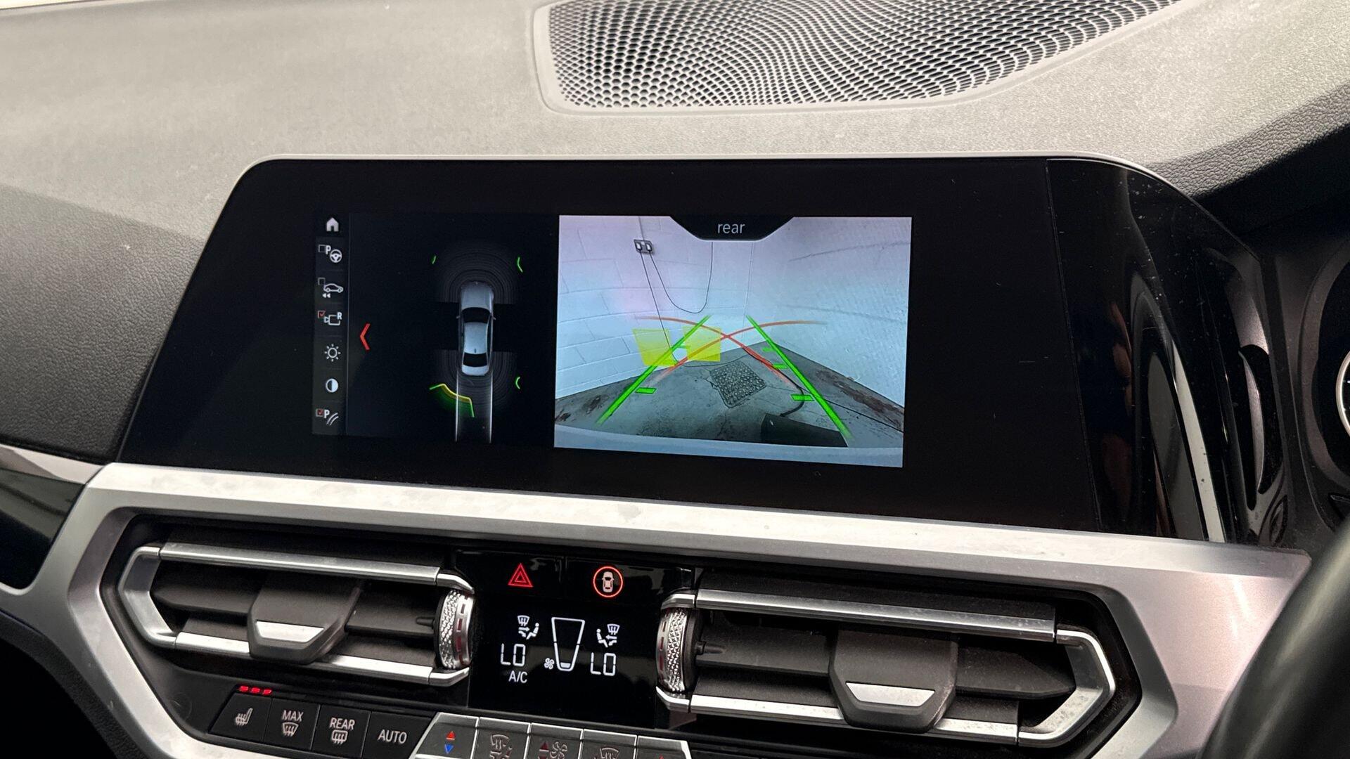 BMW 3 Series view 29