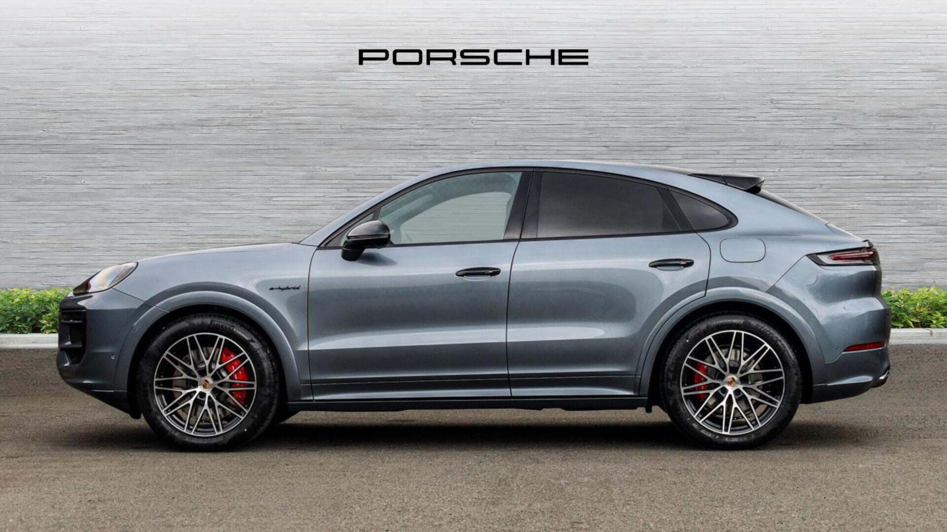 Porsche Cayenne view 5