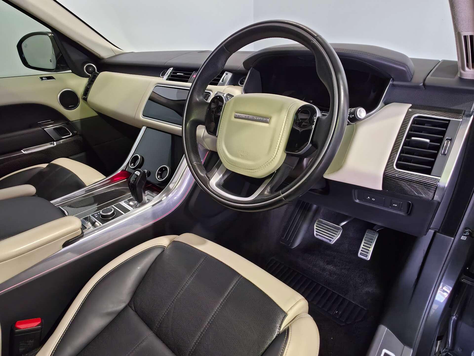 Land Rover Range Rover Sport view 11