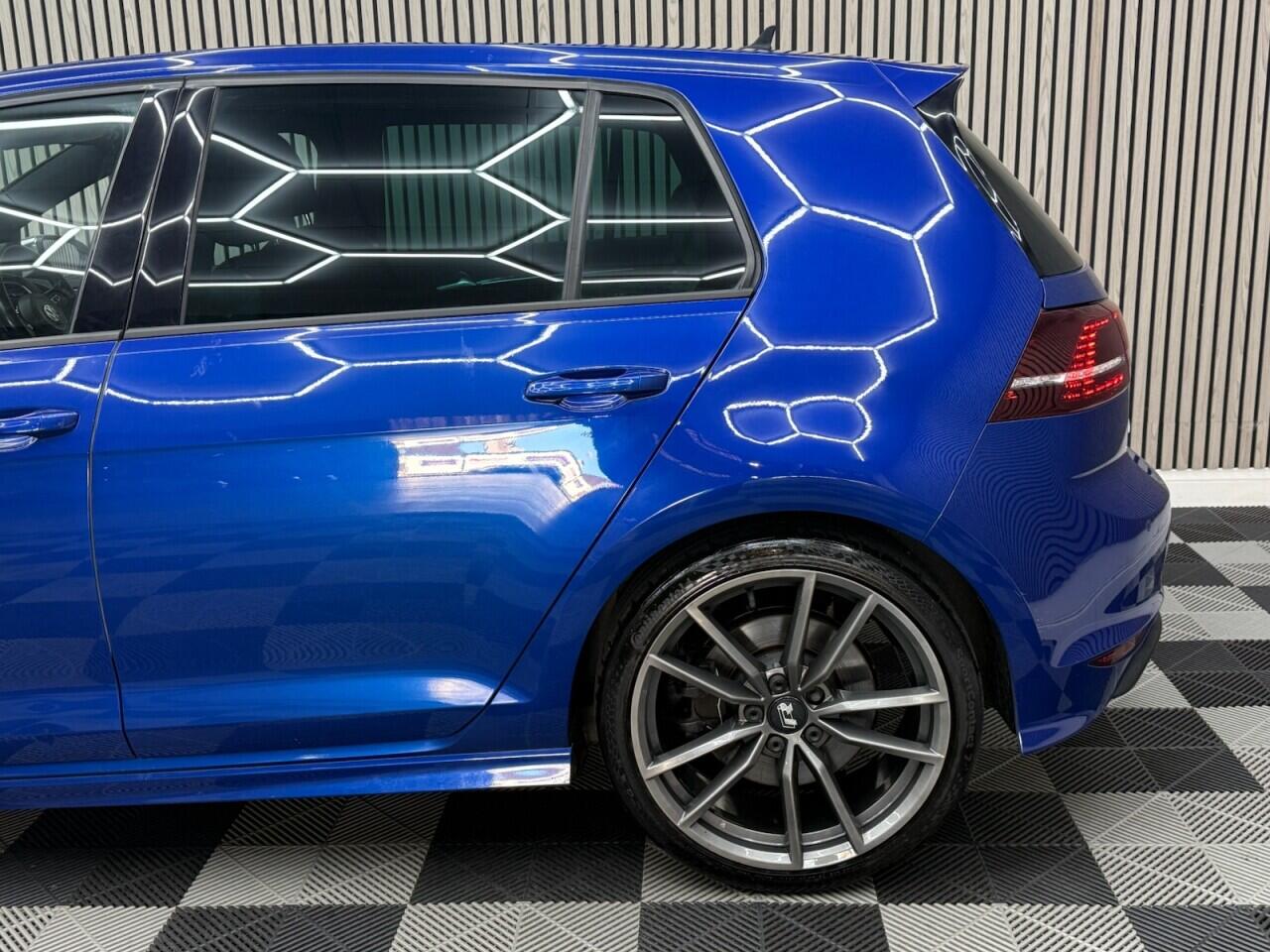 Volkswagen Golf view 31