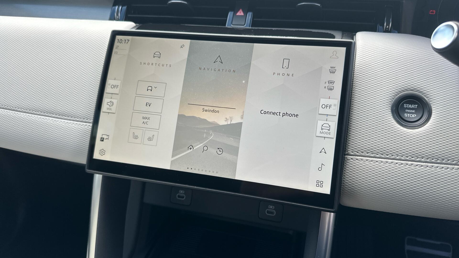 Land Rover Discovery Sport view 50