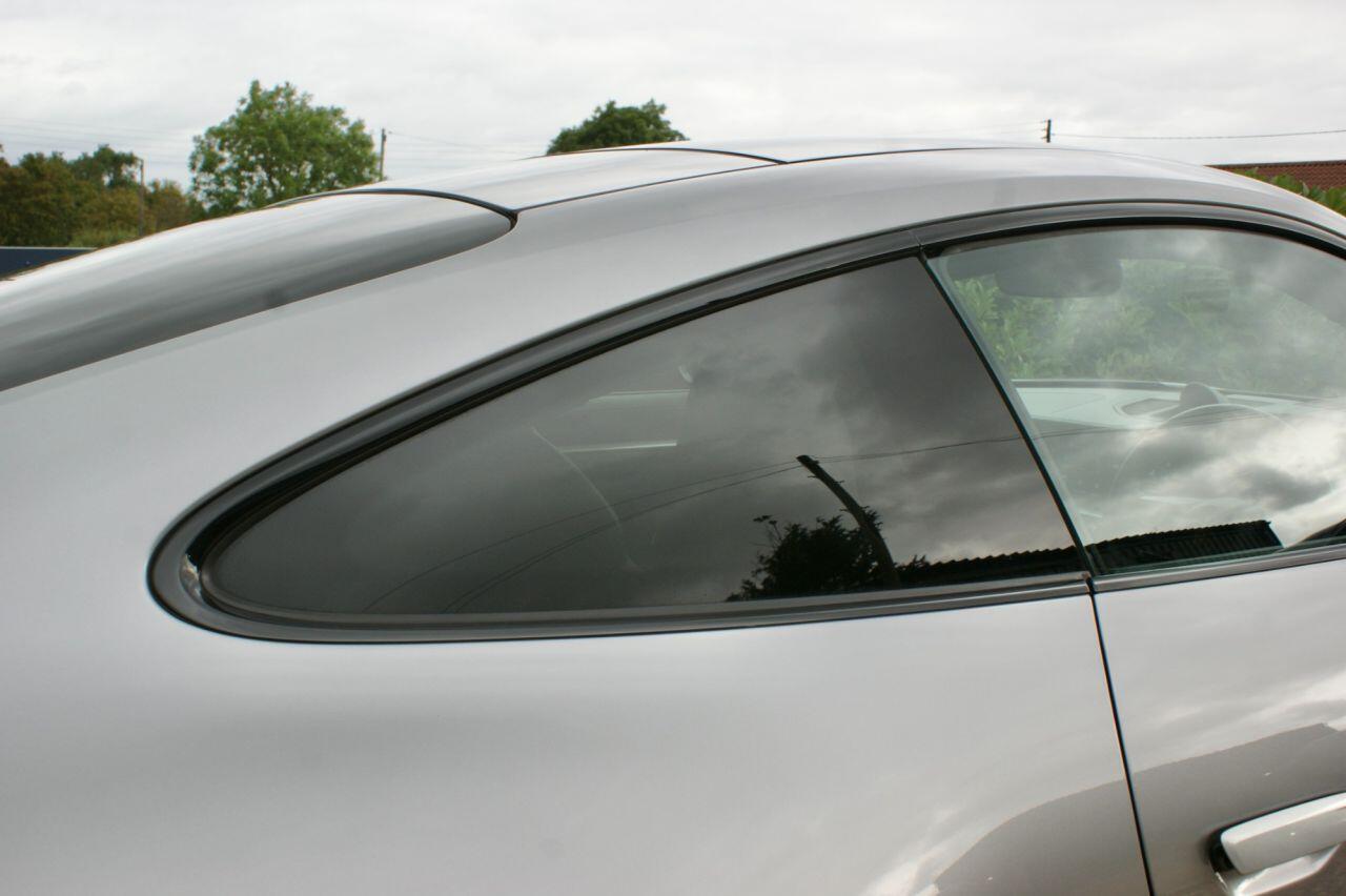 Porsche 911 view 19