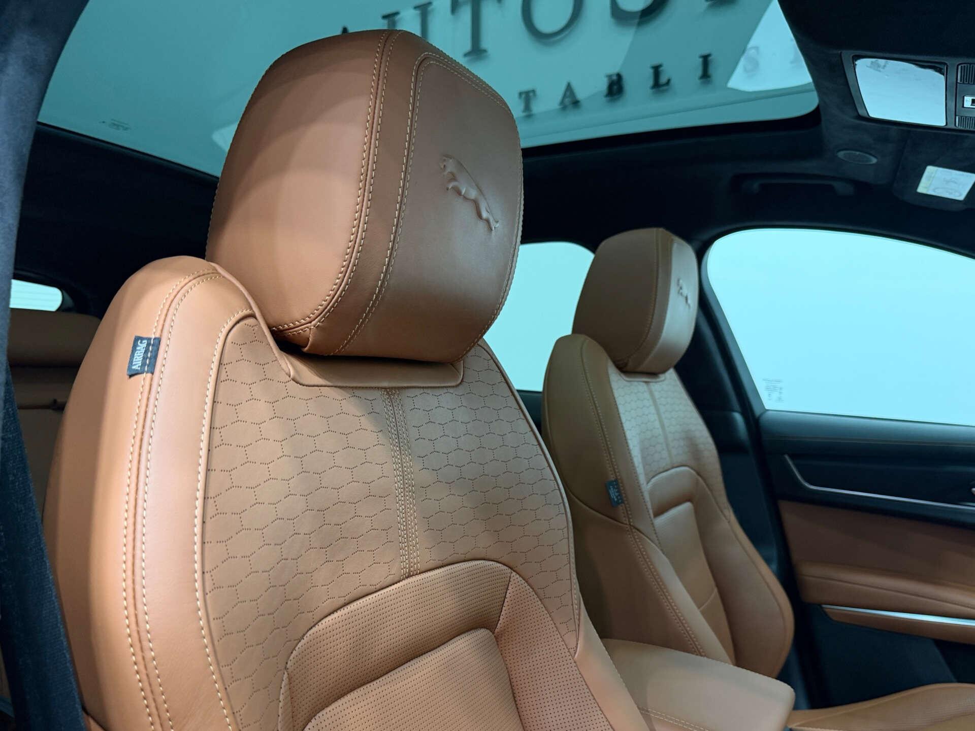 Jaguar F-Pace view 35