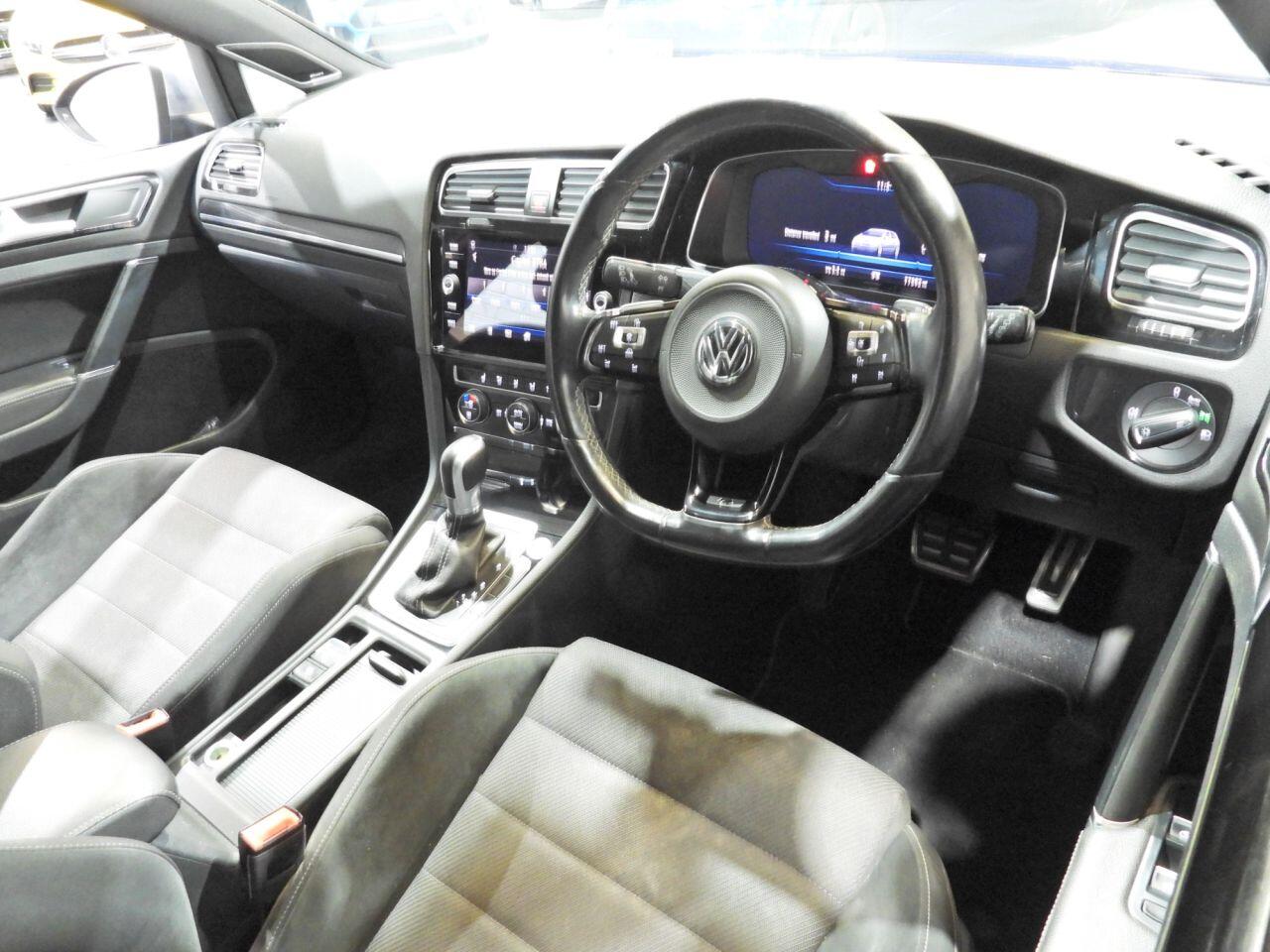 Volkswagen Golf view 13