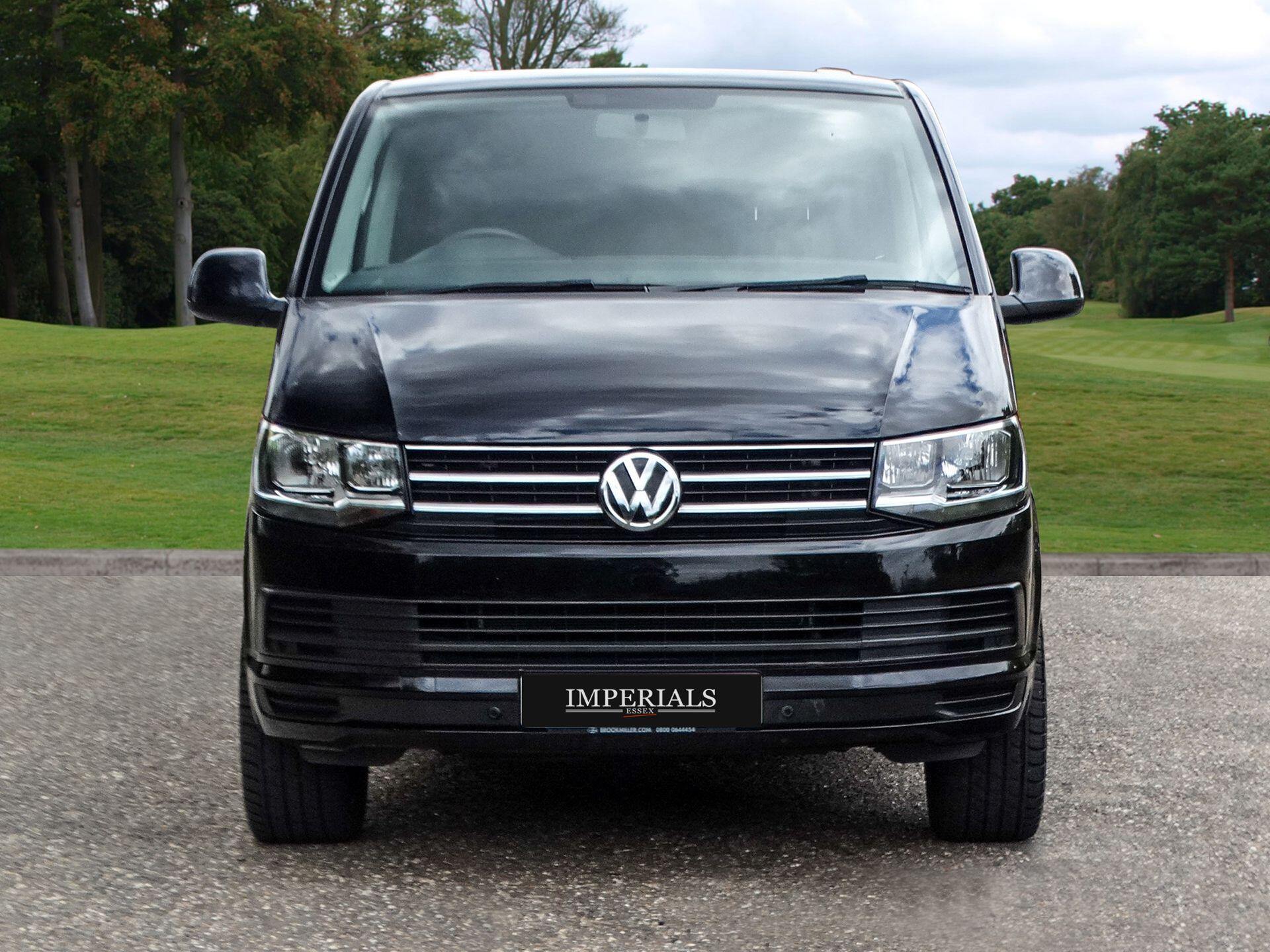 Volkswagen Transporter Shuttle view 10