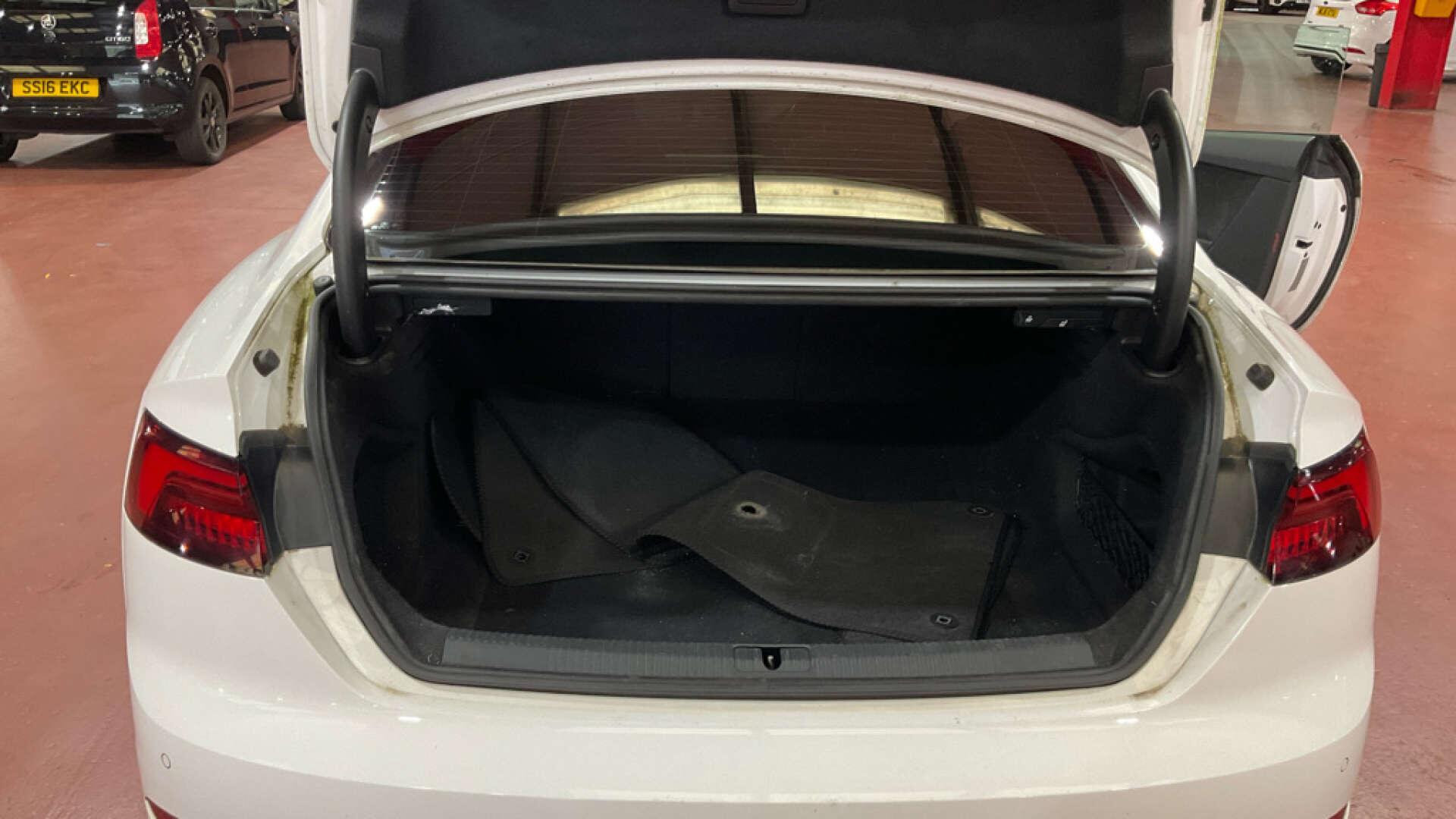 Audi A5 view 8